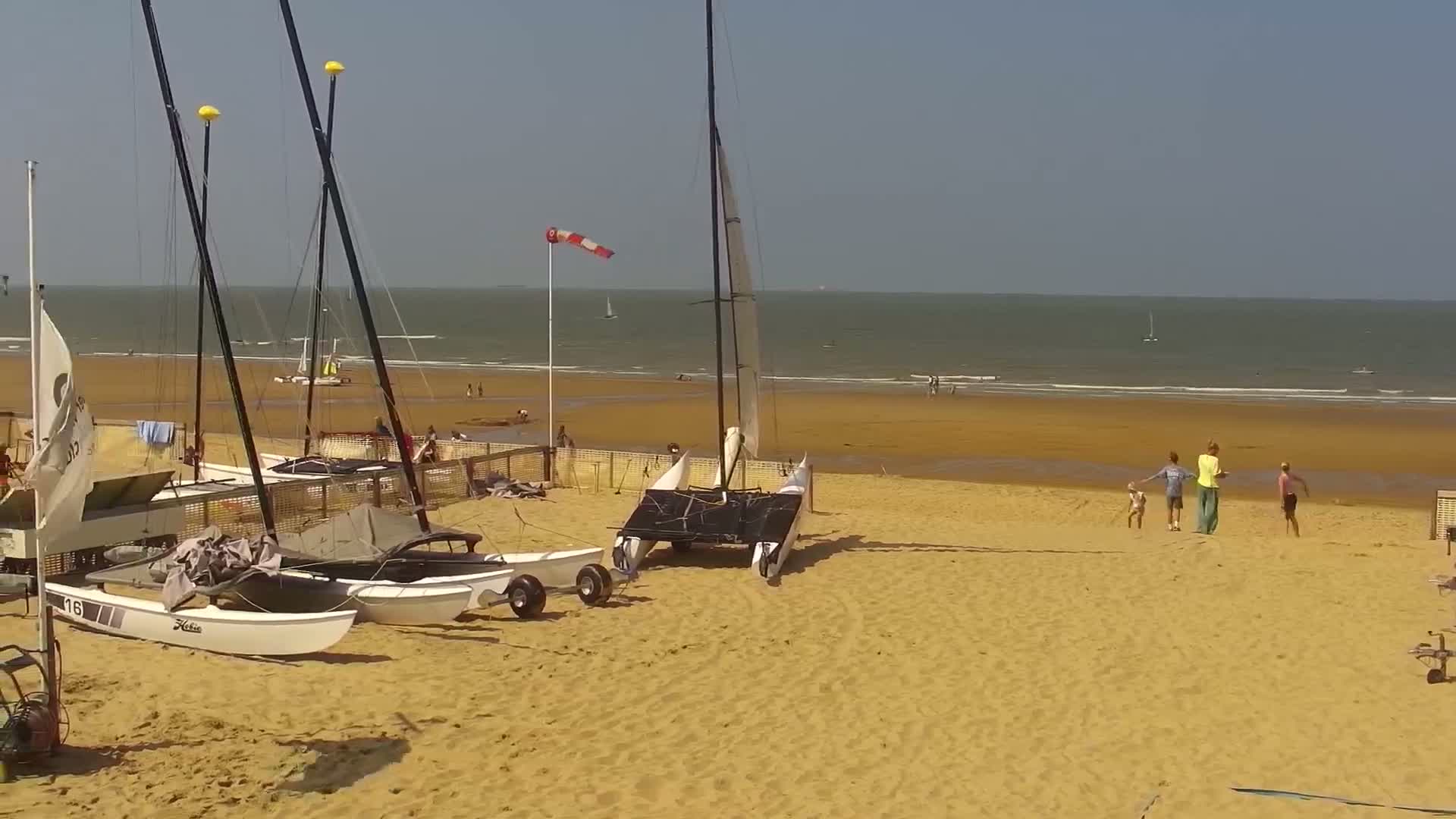 Knokke-Heist, Strand Het Zoute Beach Live Cam - Bruges, West Flanders (Flandre-Occidentale), Flemish (Flamande), Belgium