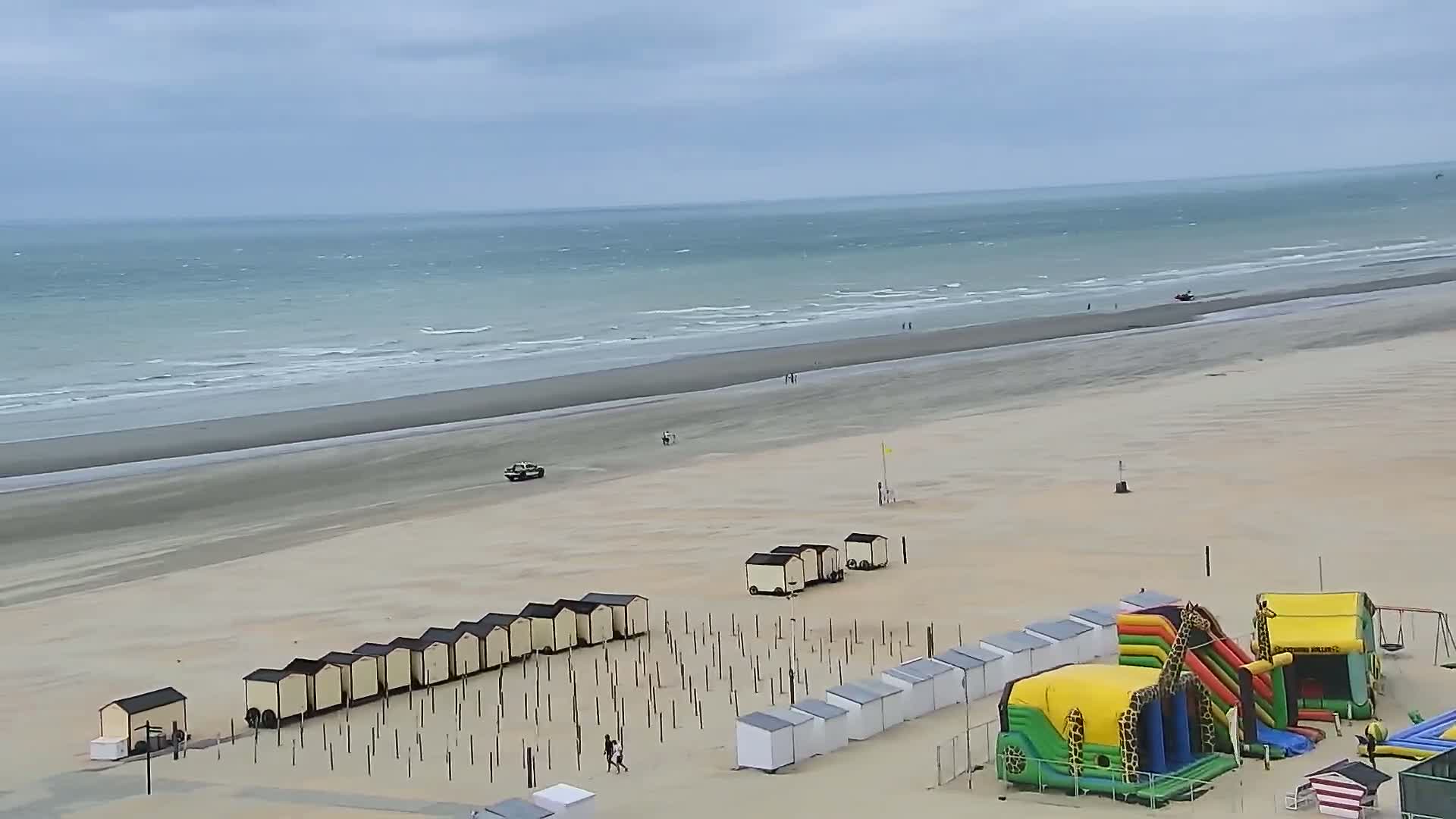 De Panne (La Panne), De Panne Strand Beach & Monument Leopold I /Geallieerden (Monument of the Allies) Live Cam - Veurne (Furnes), West Flanders (Flandre-Occidentale), Flemish (Flamande), Belgium