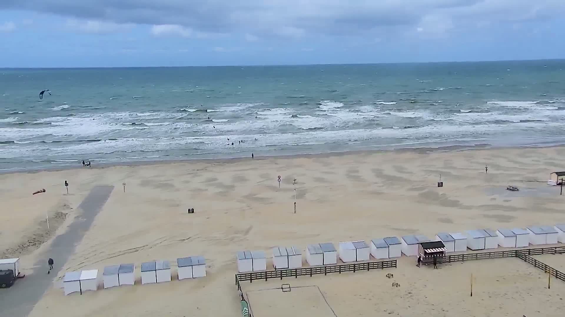 De Panne (La Panne), De Panne Strand Beach & Monument Leopold I /Geallieerden (Monument of the Allies) Live Cam - Veurne (Furnes), West Flanders (Flandre-Occidentale), Flemish (Flamande), Belgium