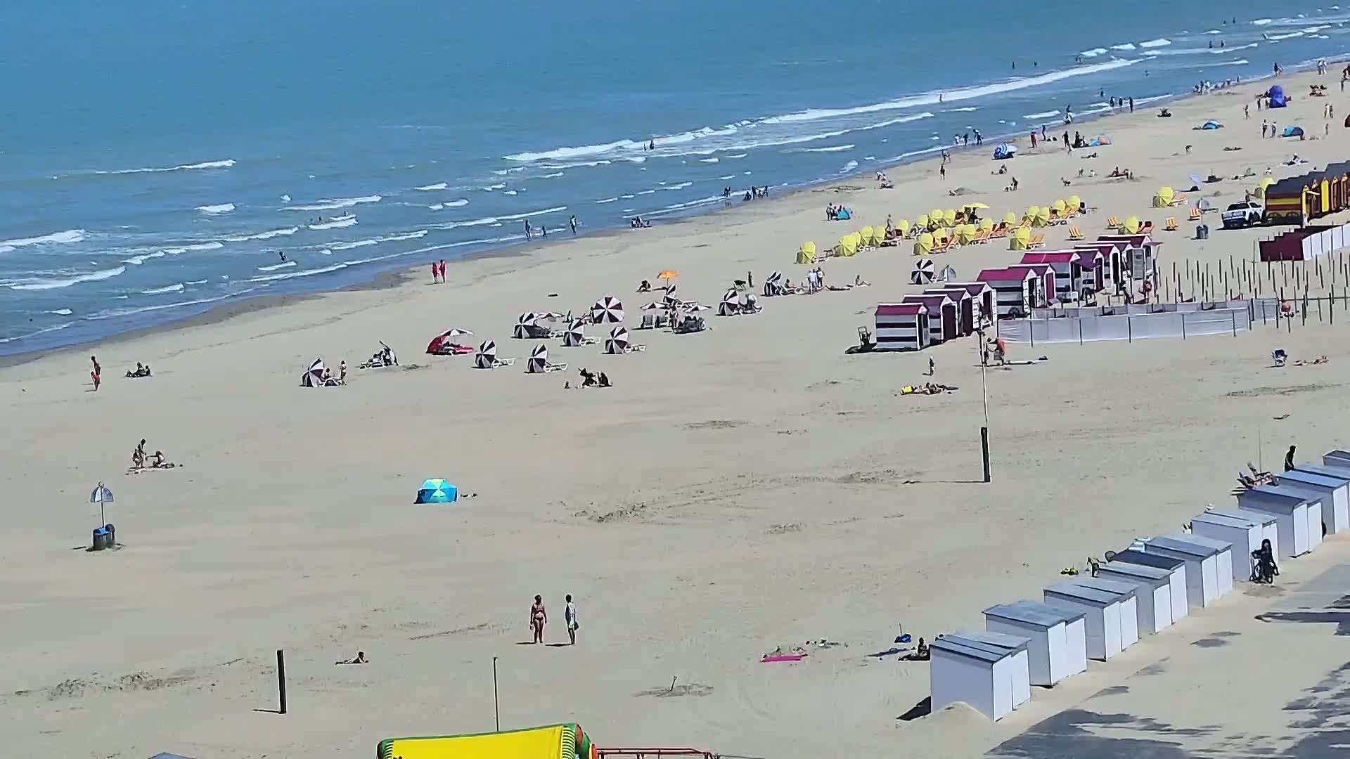 De Panne (La Panne), De Panne Strand Beach & Monument Leopold I /Geallieerden (Monument of the Allies) Live Cam - Veurne (Furnes), West Flanders (Flandre-Occidentale), Flemish (Flamande), Belgium