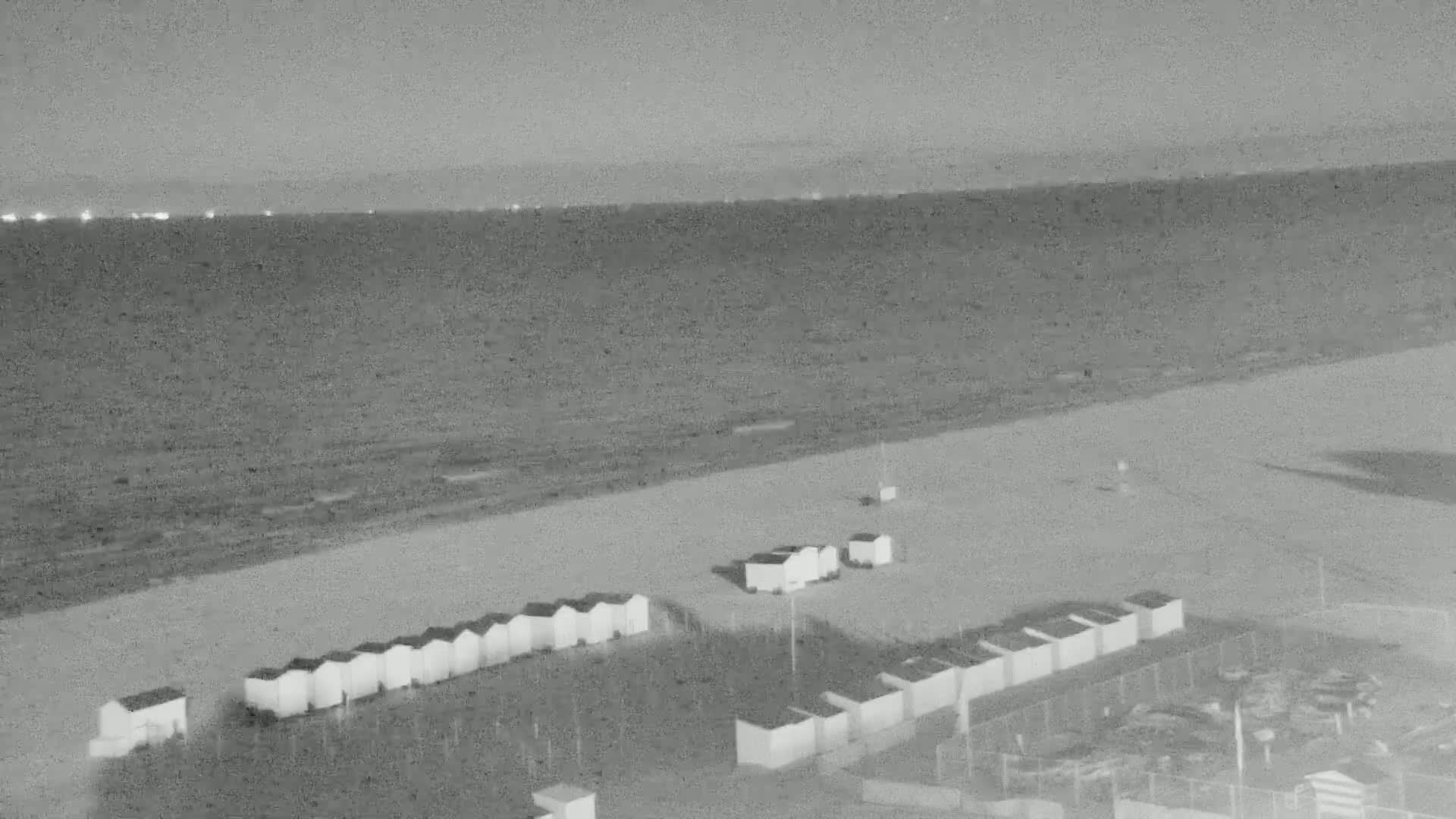 De Panne (La Panne), De Panne Strand Beach & Monument Leopold I /Geallieerden (Monument of the Allies) Live Cam - Veurne (Furnes), West Flanders (Flandre-Occidentale), Flemish (Flamande), Belgium