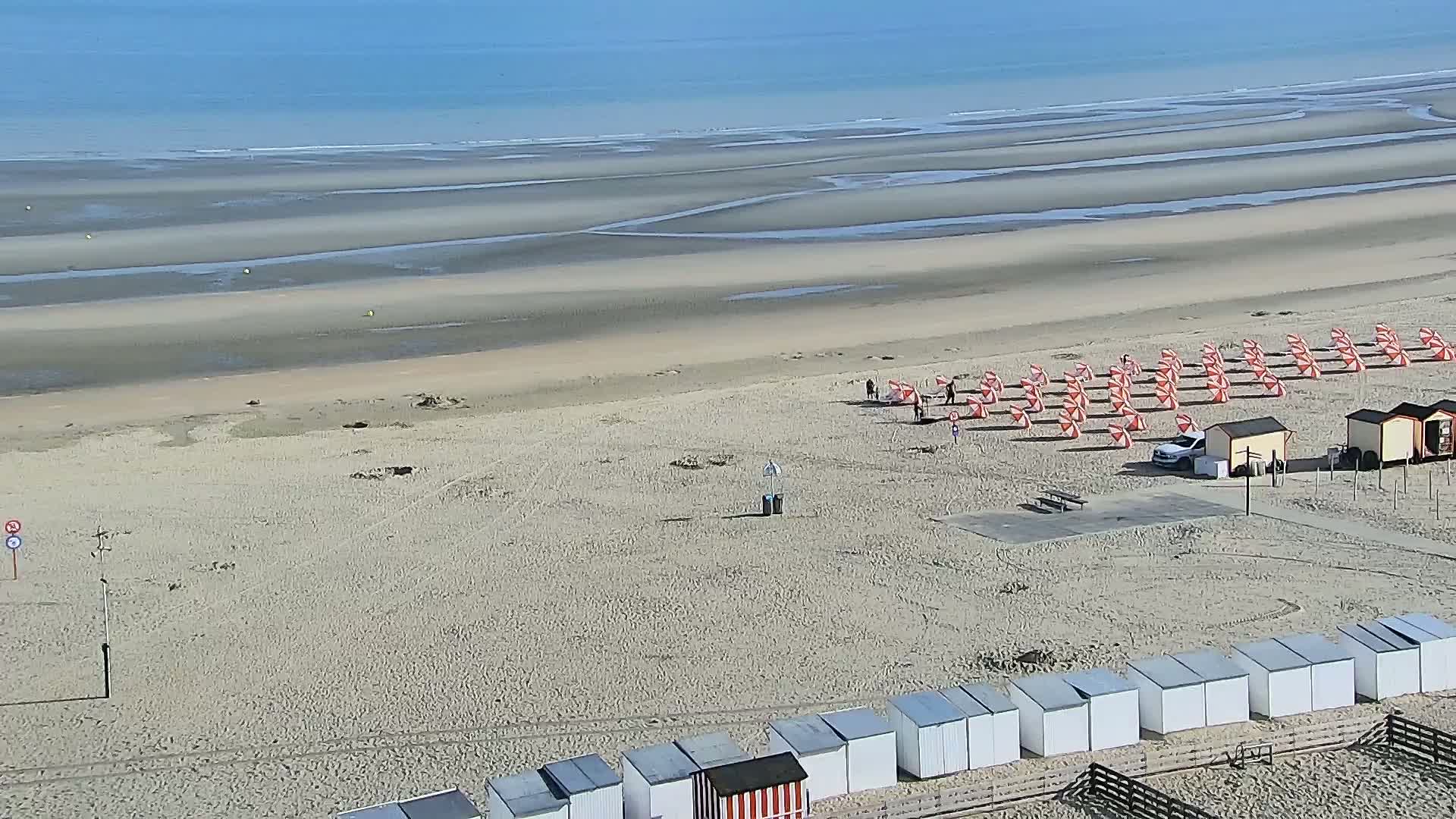 De Panne (La Panne), De Panne Strand Beach & Monument Leopold I /Geallieerden (Monument of the Allies) Live Cam - Veurne (Furnes), West Flanders (Flandre-Occidentale), Flemish (Flamande), Belgium