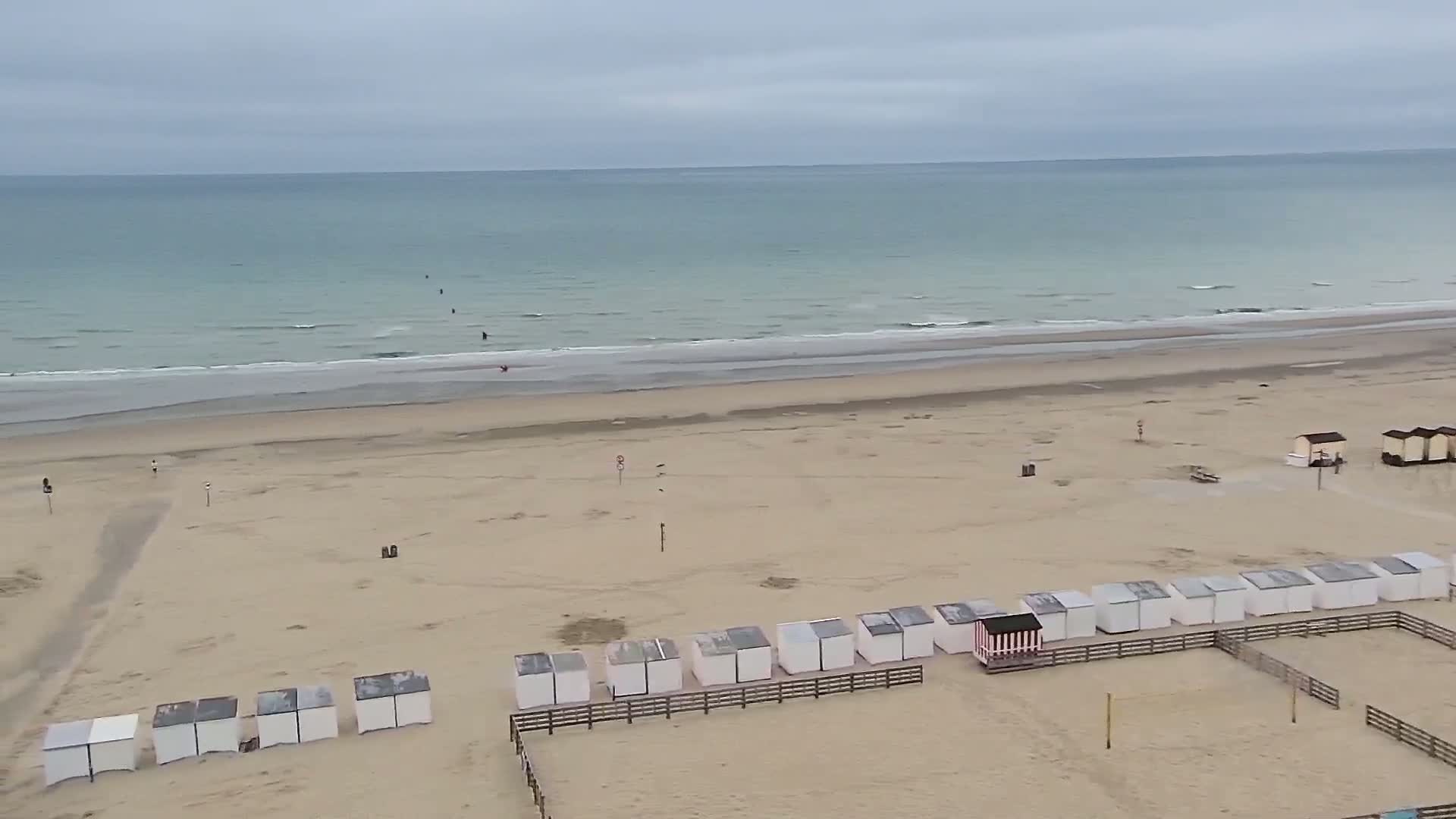 De Panne (La Panne), De Panne Strand Beach & Monument Leopold I /Geallieerden (Monument of the Allies) Live Cam - Veurne (Furnes), West Flanders (Flandre-Occidentale), Flemish (Flamande), Belgium