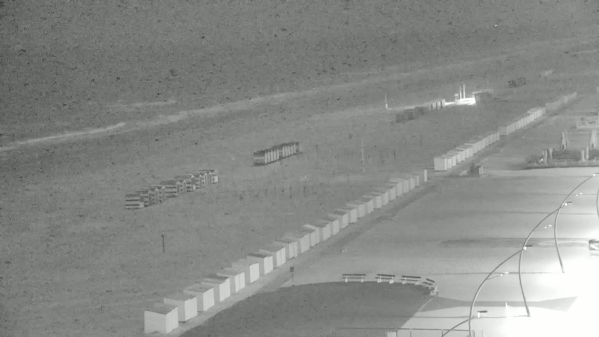 De Panne (La Panne), De Panne Strand Beach & Monument Leopold I /Geallieerden (Monument of the Allies) Live Cam - Veurne (Furnes), West Flanders (Flandre-Occidentale), Flemish (Flamande), Belgium