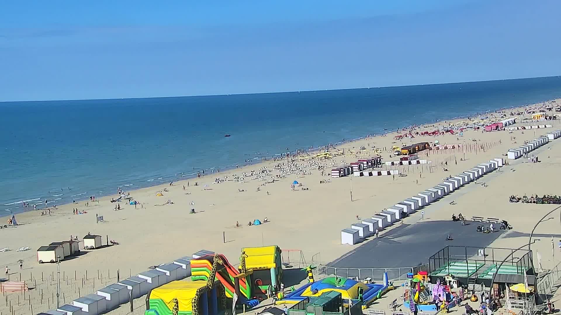 De Panne (La Panne), De Panne Strand Beach & Monument Leopold I /Geallieerden (Monument of the Allies) Live Cam - Veurne (Furnes), West Flanders (Flandre-Occidentale), Flemish (Flamande), Belgium