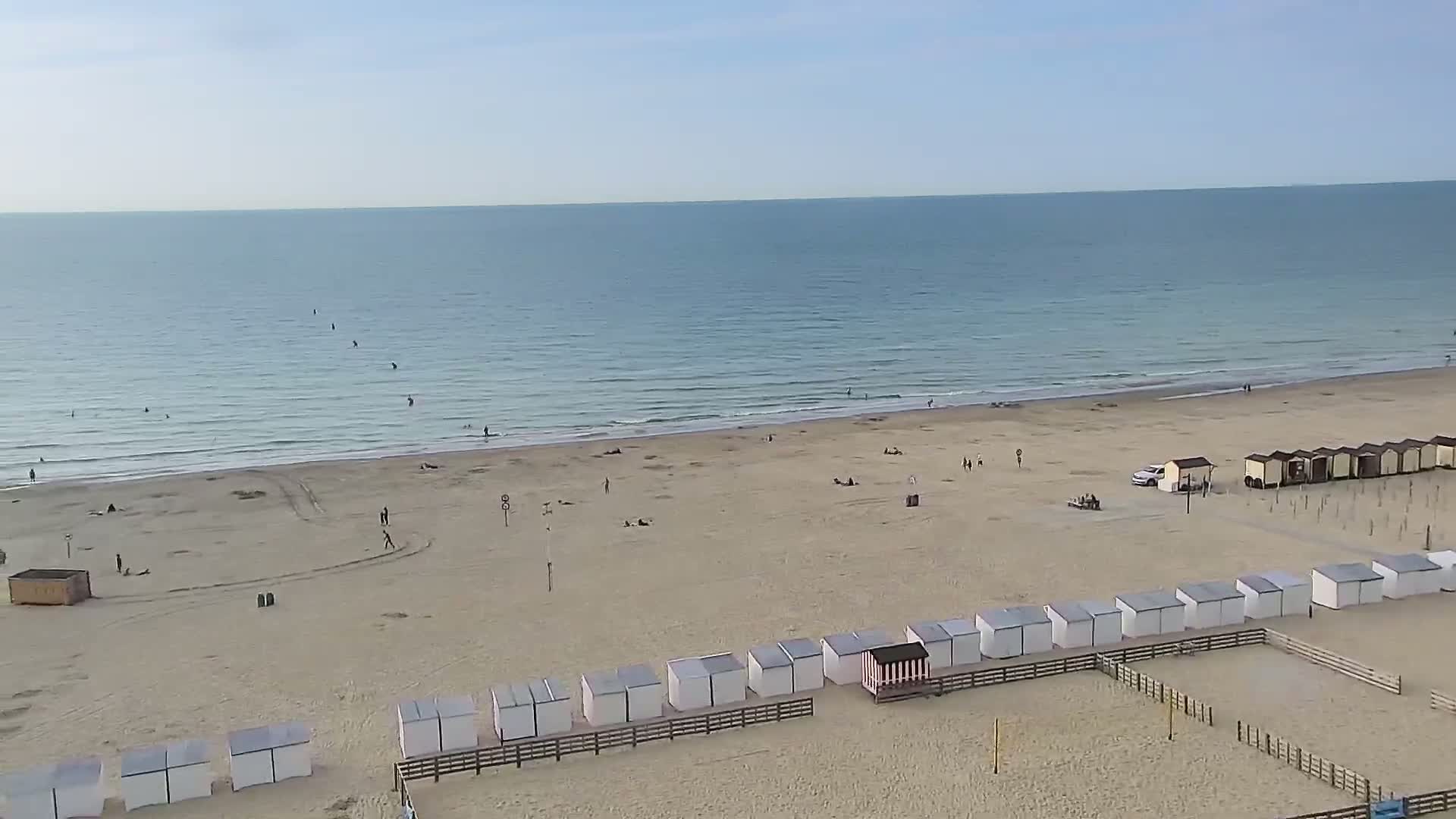 De Panne (La Panne), De Panne Strand Beach & Monument Leopold I /Geallieerden (Monument of the Allies) Live Cam - Veurne (Furnes), West Flanders (Flandre-Occidentale), Flemish (Flamande), Belgium