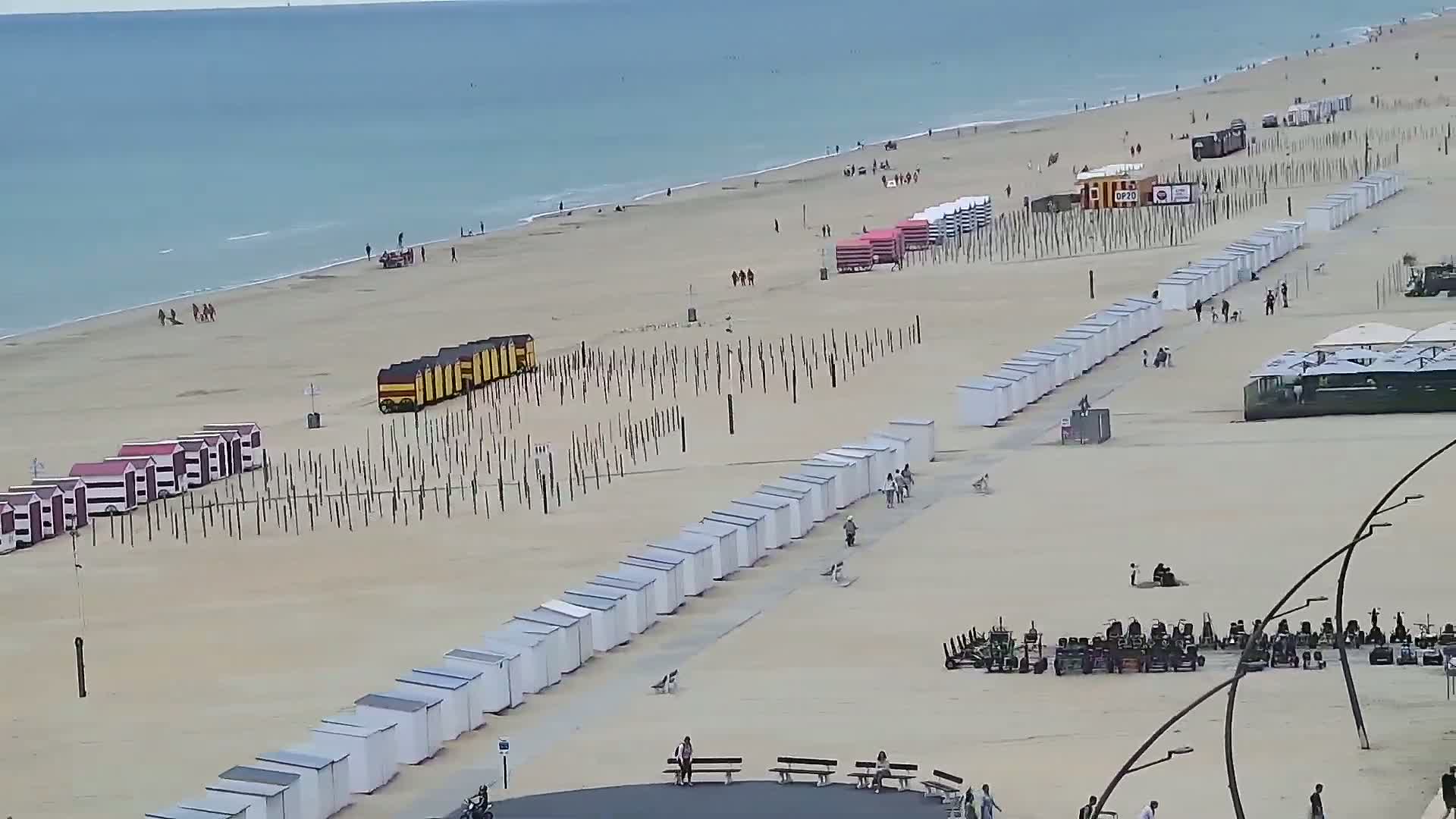 De Panne (La Panne), De Panne Strand Beach & Monument Leopold I /Geallieerden (Monument of the Allies) Live Cam - Veurne (Furnes), West Flanders (Flandre-Occidentale), Flemish (Flamande), Belgium