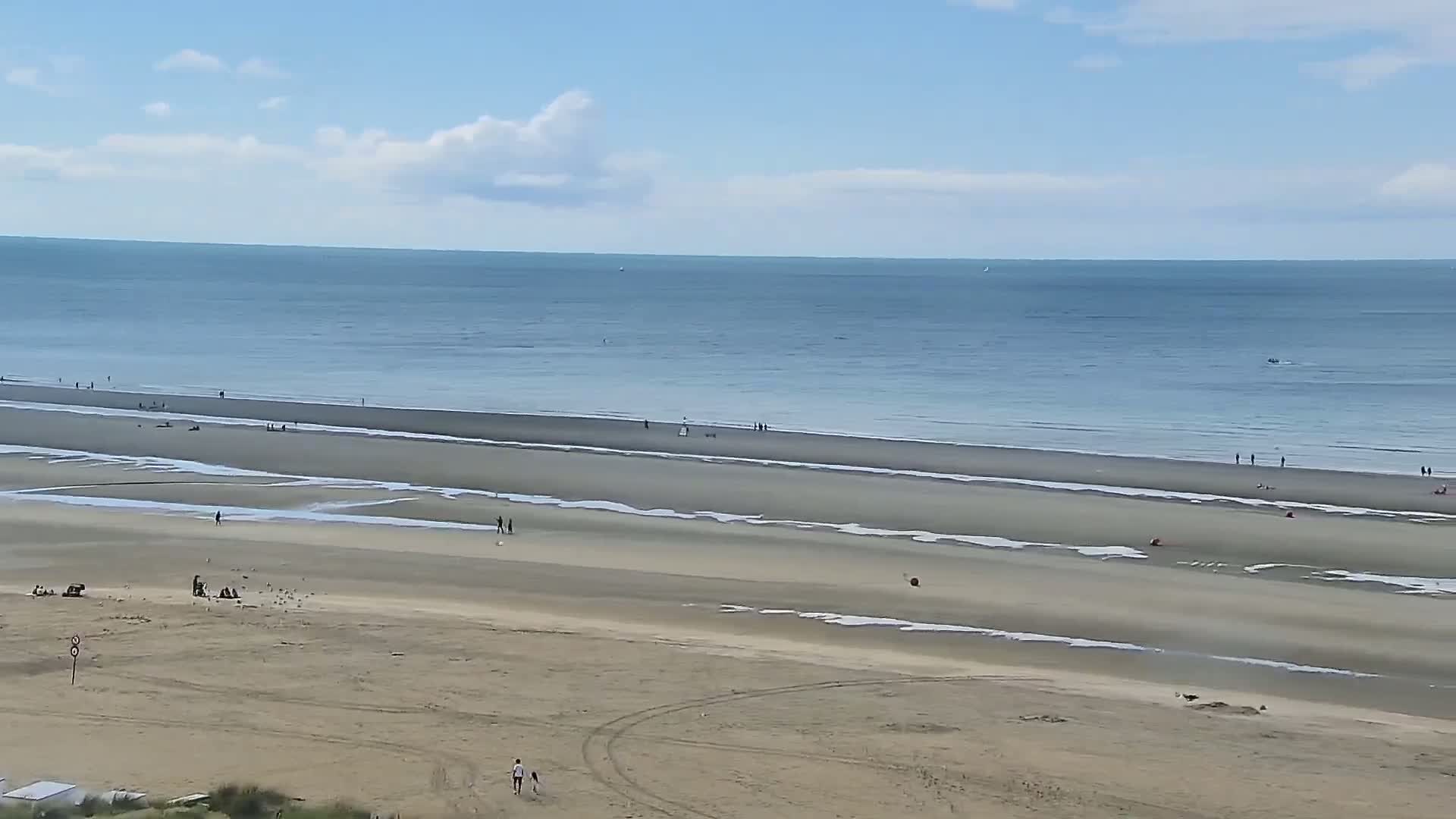 De Panne (La Panne), De Panne Strand Beach & Monument Leopold I /Geallieerden (Monument of the Allies) Live Cam - Veurne (Furnes), West Flanders (Flandre-Occidentale), Flemish (Flamande), Belgium