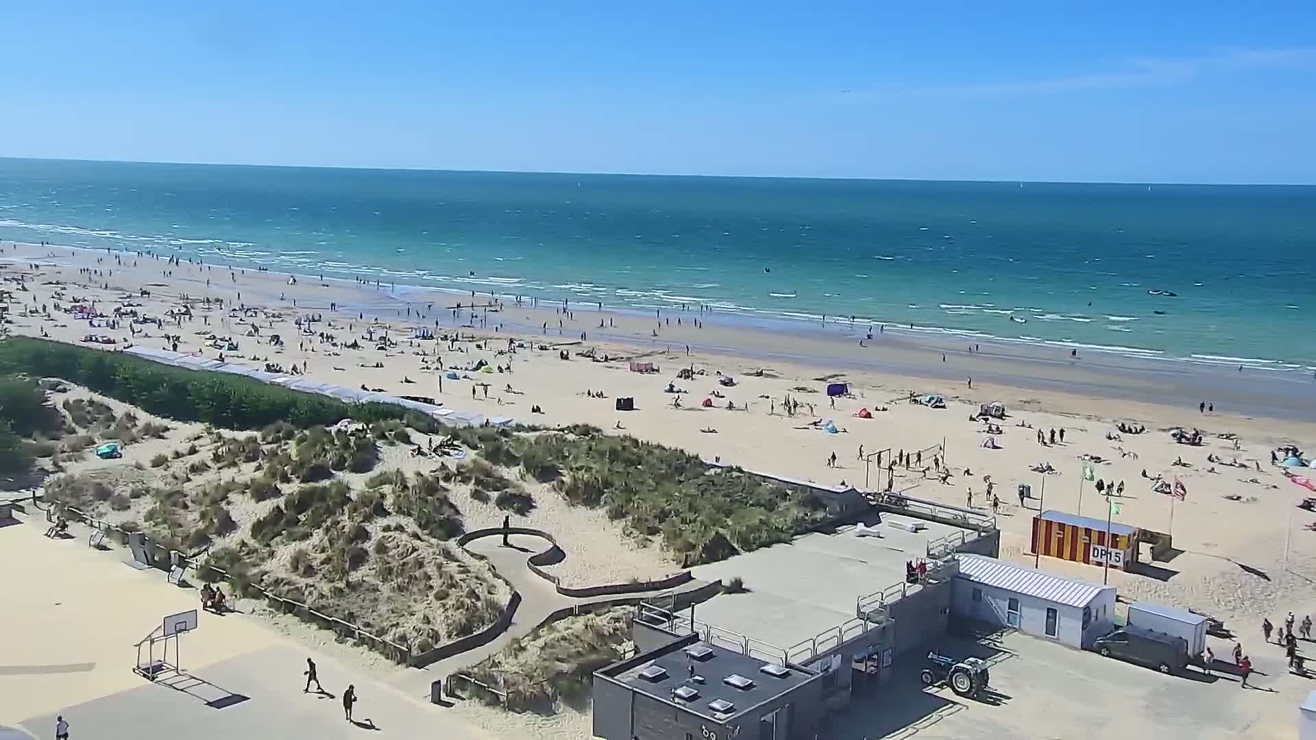 De Panne (La Panne), De Panne Strand Beach & Monument Leopold I /Geallieerden (Monument of the Allies) Live Cam - Veurne (Furnes), West Flanders (Flandre-Occidentale), Flemish (Flamande), Belgium