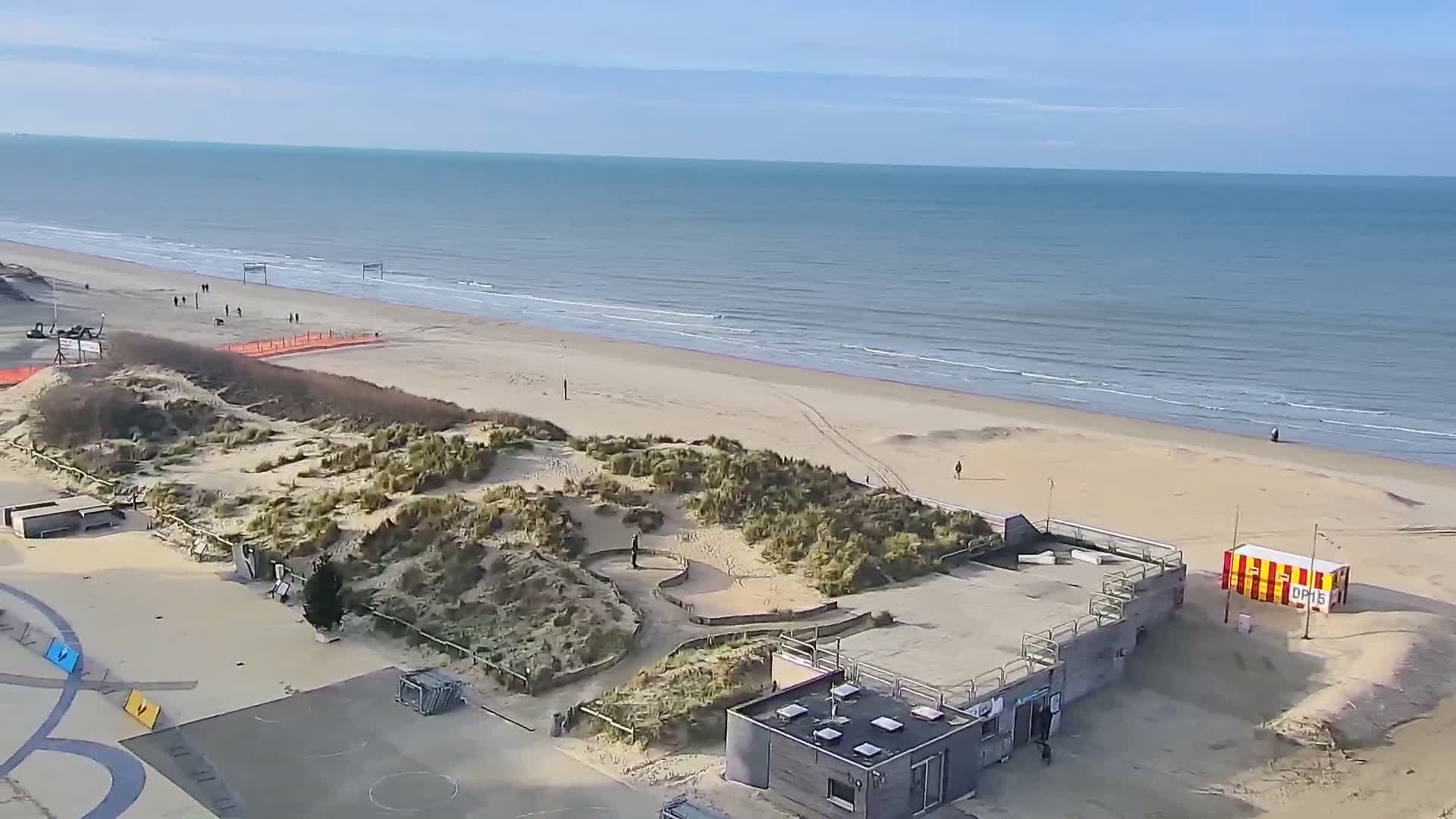De Panne (La Panne), De Panne Strand Beach & Monument Leopold I /Geallieerden (Monument of the Allies) Live Cam - Veurne (Furnes), West Flanders (Flandre-Occidentale), Flemish (Flamande), Belgium