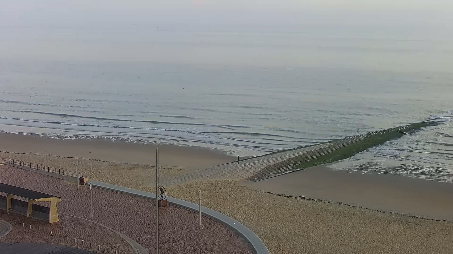 Wenduine, Strand van Wenduine Beach Live Cam - Ostend(Ostende), West Flanders (Flandre-Occidentale), Flemish (Flamande), Belgium