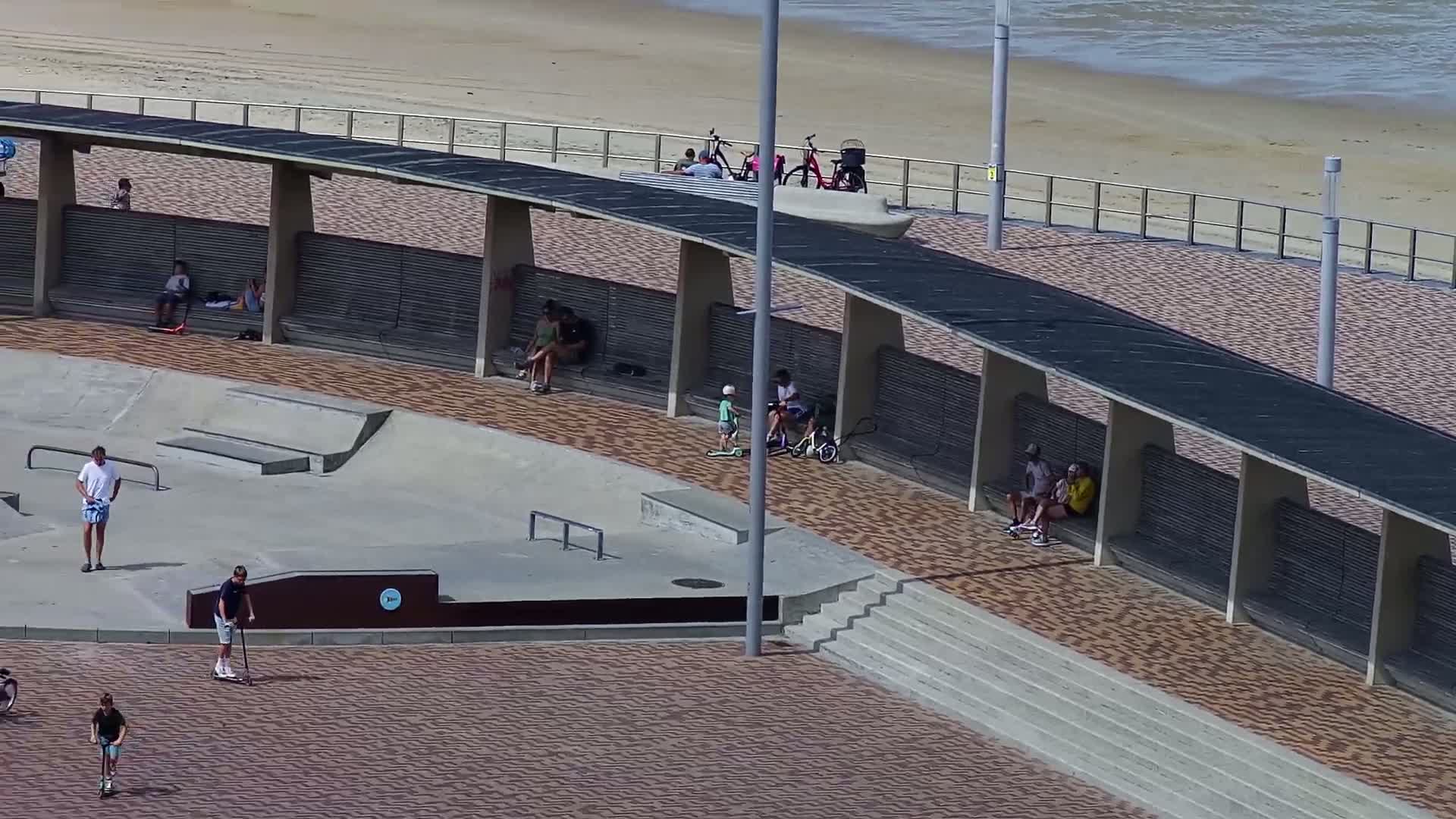 Wenduine, Strand van Wenduine Beach Live Cam - Ostend(Ostende), West Flanders (Flandre-Occidentale), Flemish (Flamande), Belgium