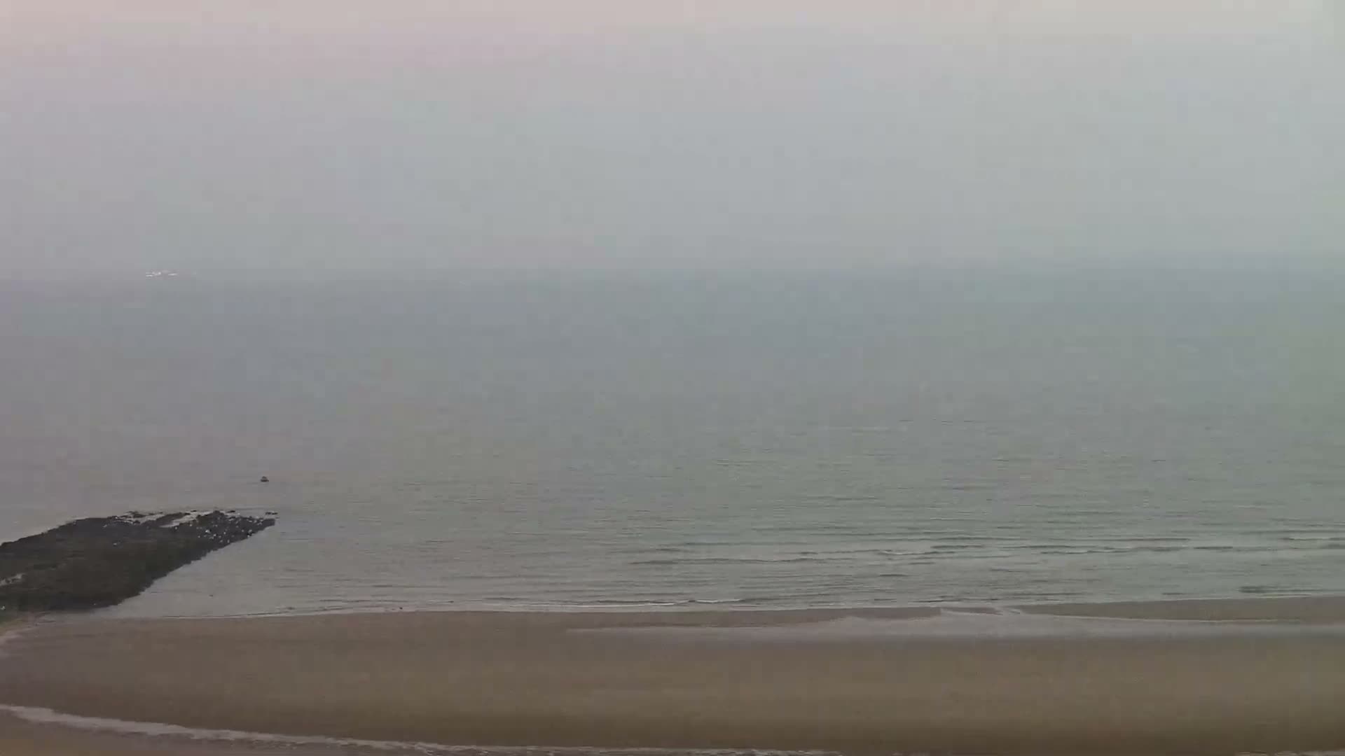 Wenduine, Strand van Wenduine Beach Live Cam - Ostend(Ostende), West Flanders (Flandre-Occidentale), Flemish (Flamande), Belgium