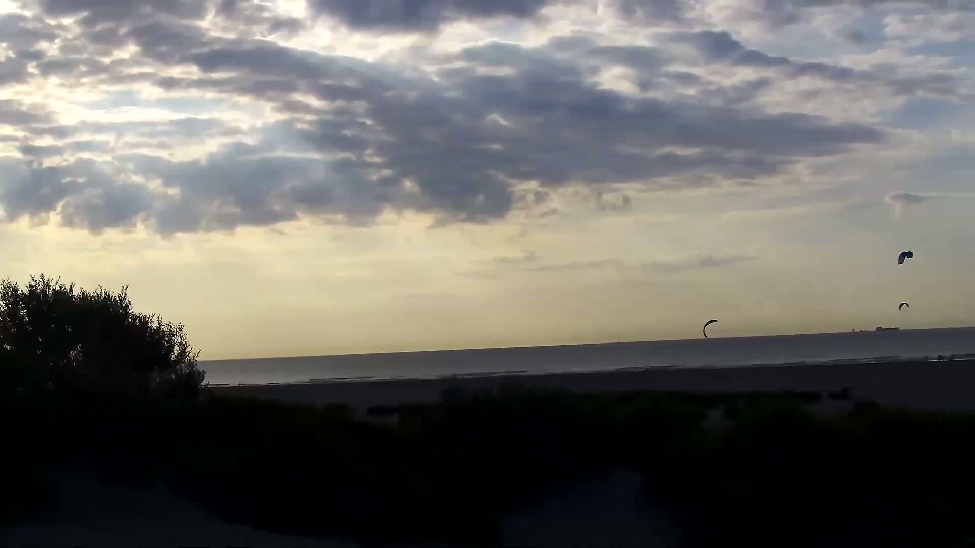 Zeebrugge, Strand Zeebrugge  Beach & Port Live Cam -  Bruges, West Flanders (Flandre-Occidentale), Flemish (Flamande), Belgium