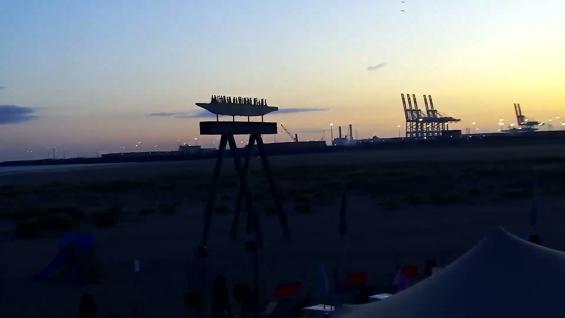 Zeebrugge, Strand Zeebrugge  Beach & Port Live Cam -  Bruges, West Flanders (Flandre-Occidentale), Flemish (Flamande), Belgium