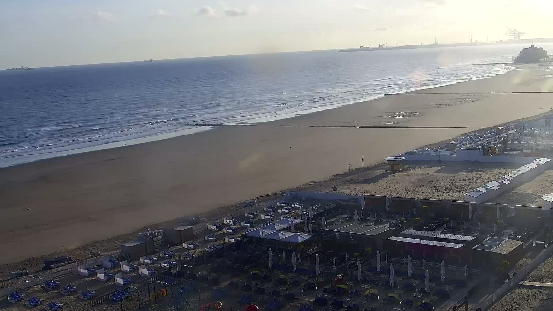 Blankenberge, Strand van Blankenberge Beach & Belgium Pier Live Cam - Bruges, West Flanders (Flandre-Occidentale), Flemish (Flamande), Belgium