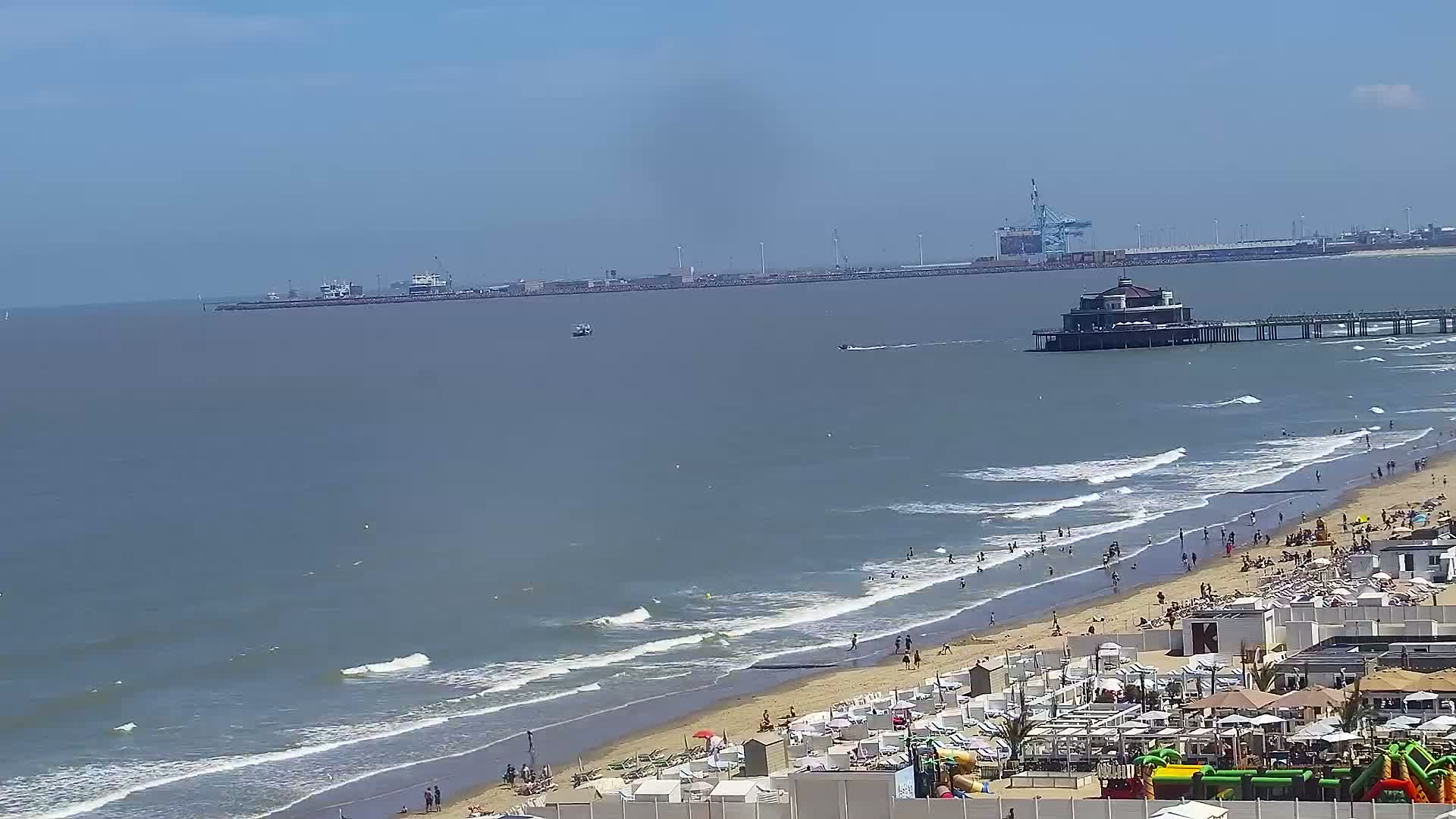 Blankenberge, Strand van Blankenberge Beach & Belgium Pier Live Cam - Bruges, West Flanders (Flandre-Occidentale), Flemish (Flamande), Belgium