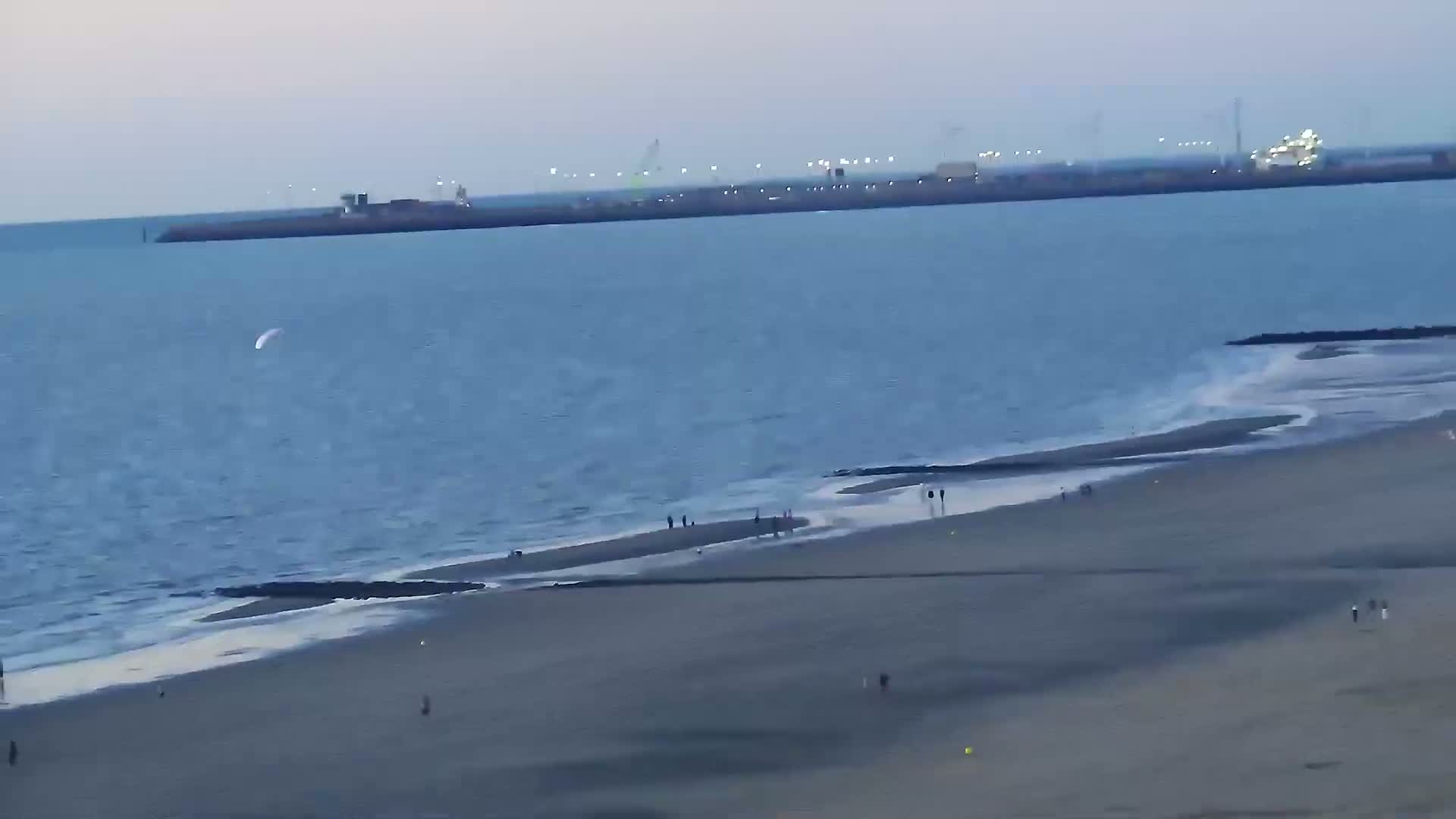 Blankenberge, Strand van Blankenberge Beach & Belgium Pier Live Cam - Bruges, West Flanders (Flandre-Occidentale), Flemish (Flamande), Belgium