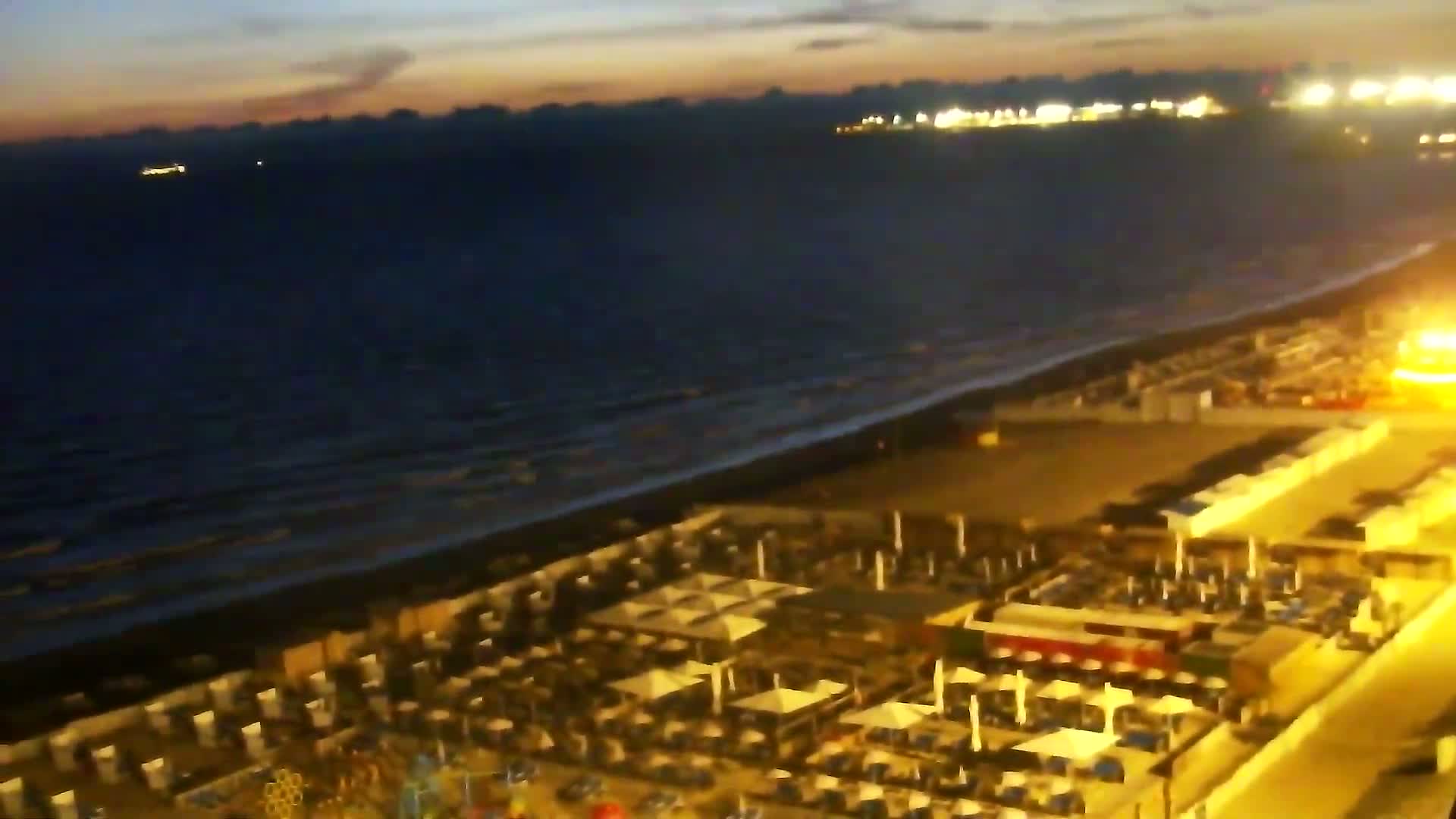 Blankenberge, Strand van Blankenberge Beach & Belgium Pier Live Cam - Bruges, West Flanders (Flandre-Occidentale), Flemish (Flamande), Belgium