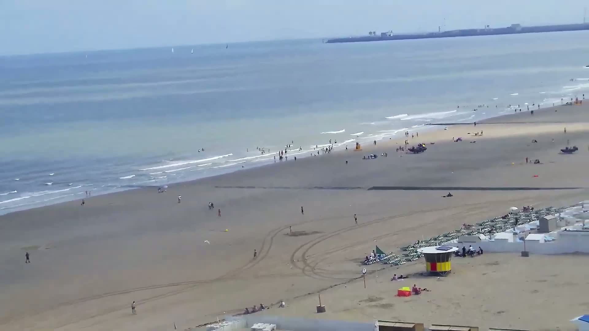 Blankenberge, Strand van Blankenberge Beach & Belgium Pier Live Cam - Bruges, West Flanders (Flandre-Occidentale), Flemish (Flamande), Belgium