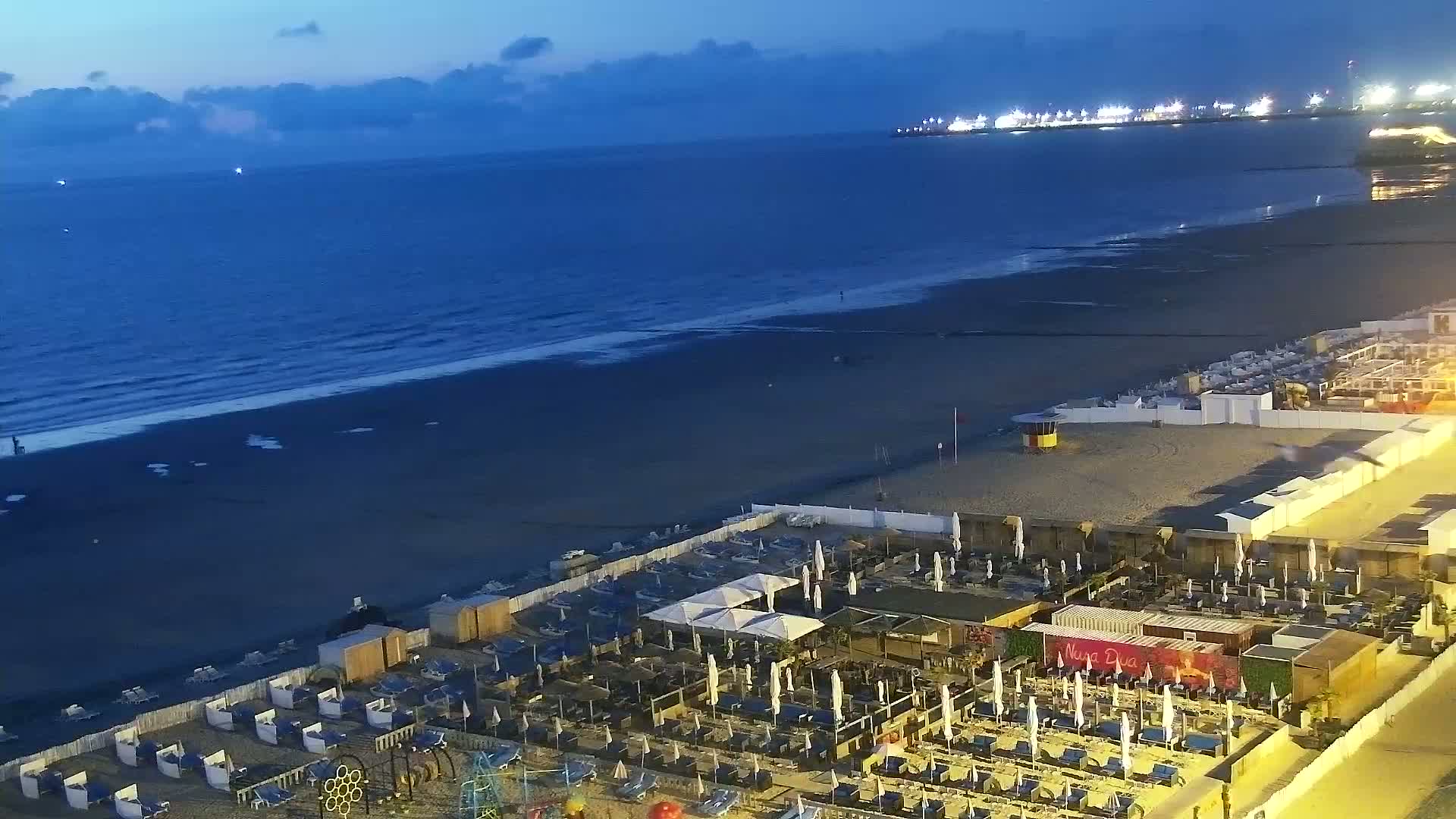 Blankenberge, Strand van Blankenberge Beach & Belgium Pier Live Cam - Bruges, West Flanders (Flandre-Occidentale), Flemish (Flamande), Belgium
