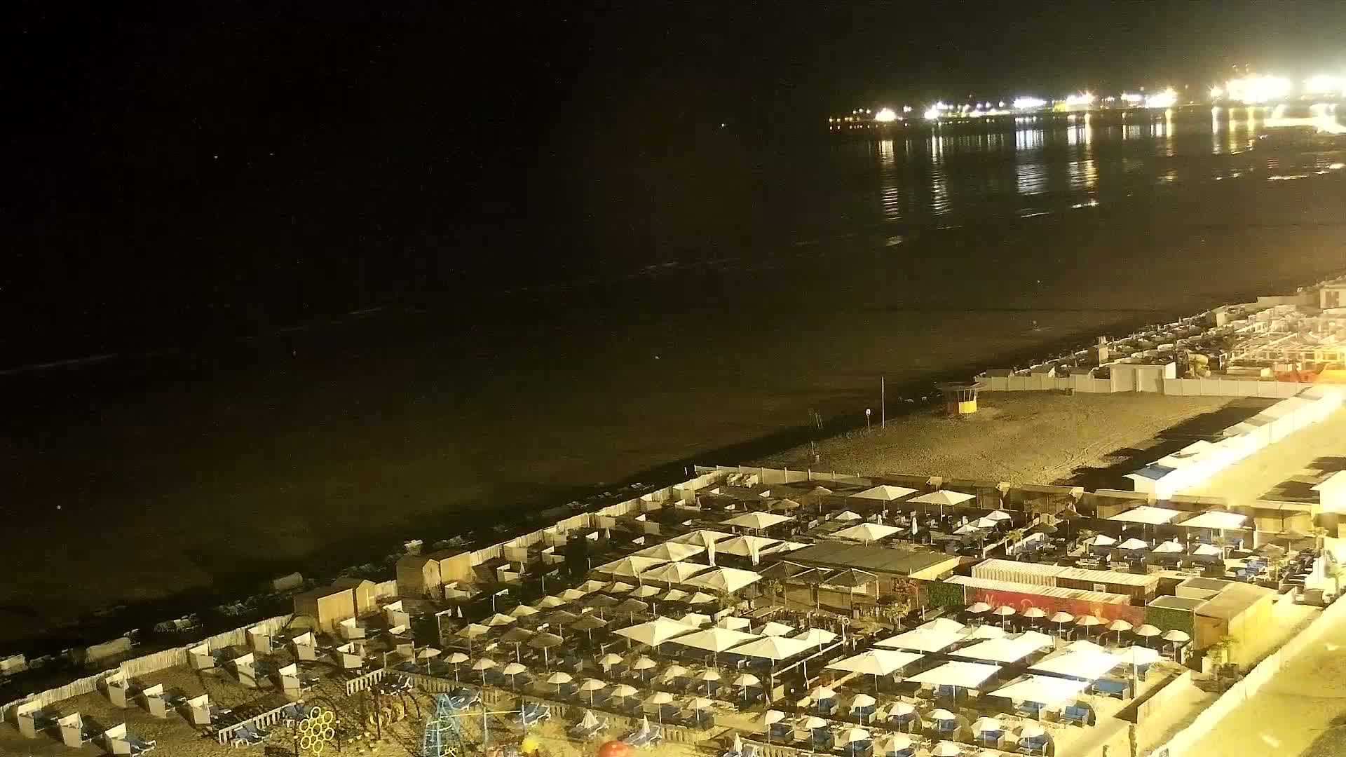 Blankenberge, Strand van Blankenberge Beach & Belgium Pier Live Cam - Bruges, West Flanders (Flandre-Occidentale), Flemish (Flamande), Belgium