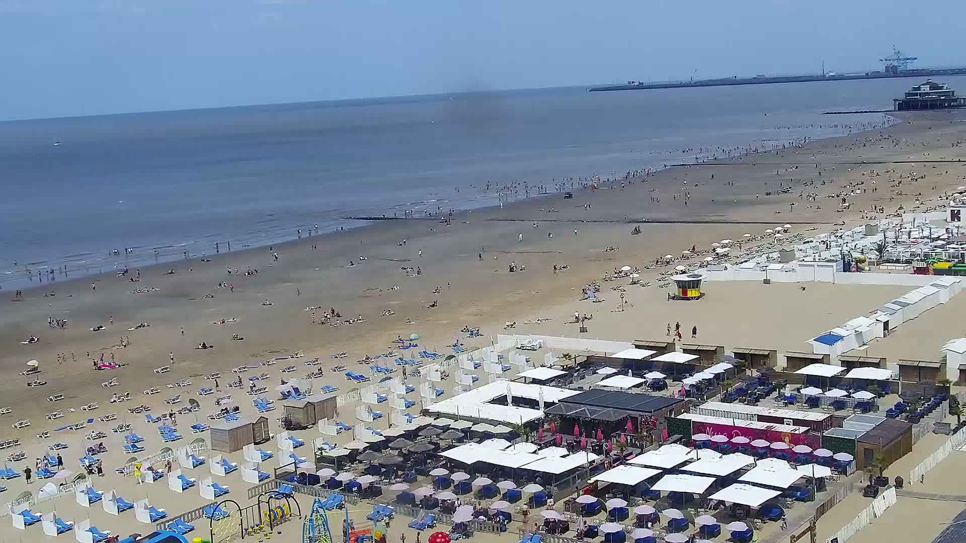 Blankenberge, Strand van Blankenberge Beach & Belgium Pier Live Cam - Bruges, West Flanders (Flandre-Occidentale), Flemish (Flamande), Belgium