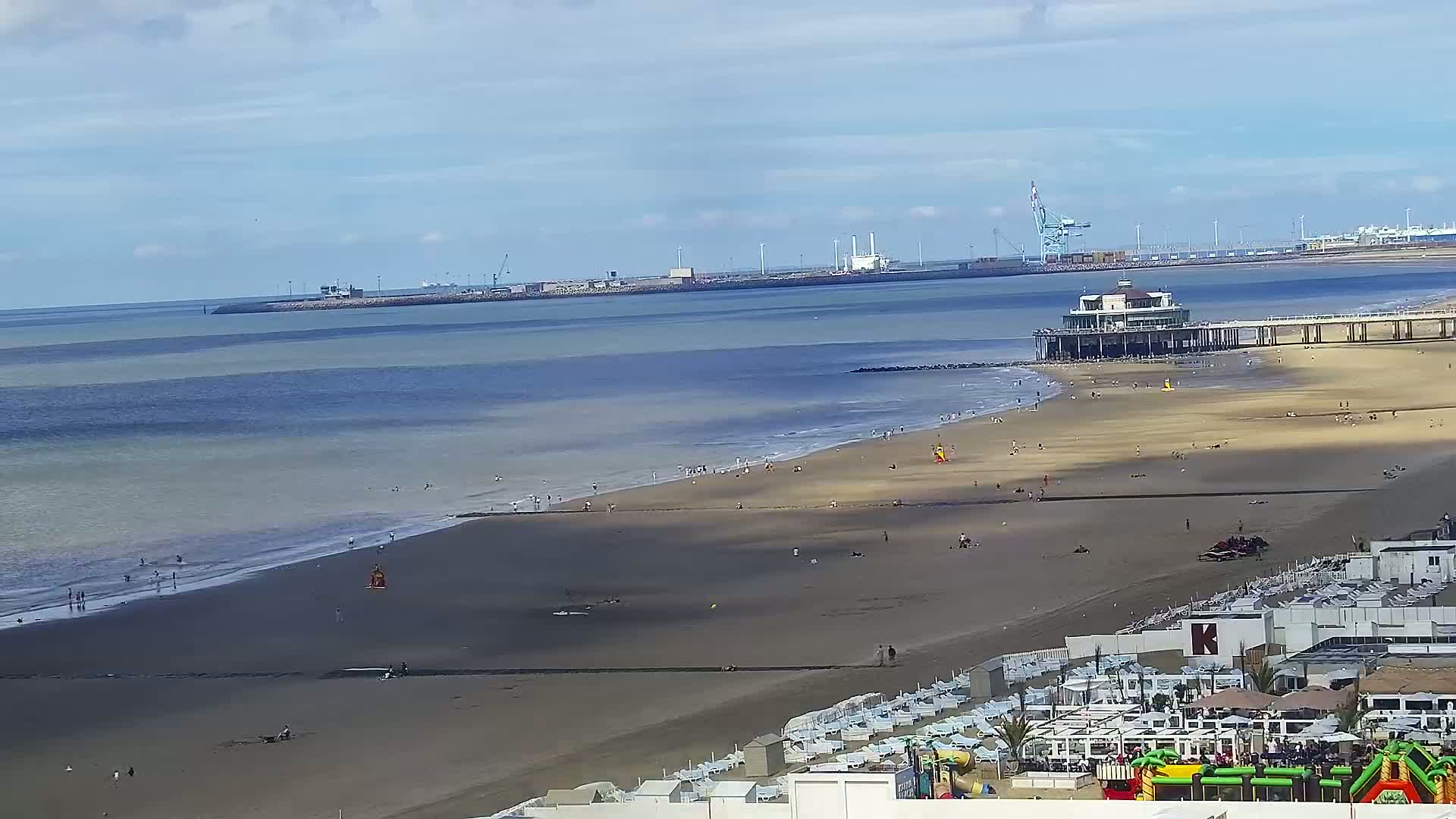Blankenberge, Strand van Blankenberge Beach & Belgium Pier Live Cam - Bruges, West Flanders (Flandre-Occidentale), Flemish (Flamande), Belgium