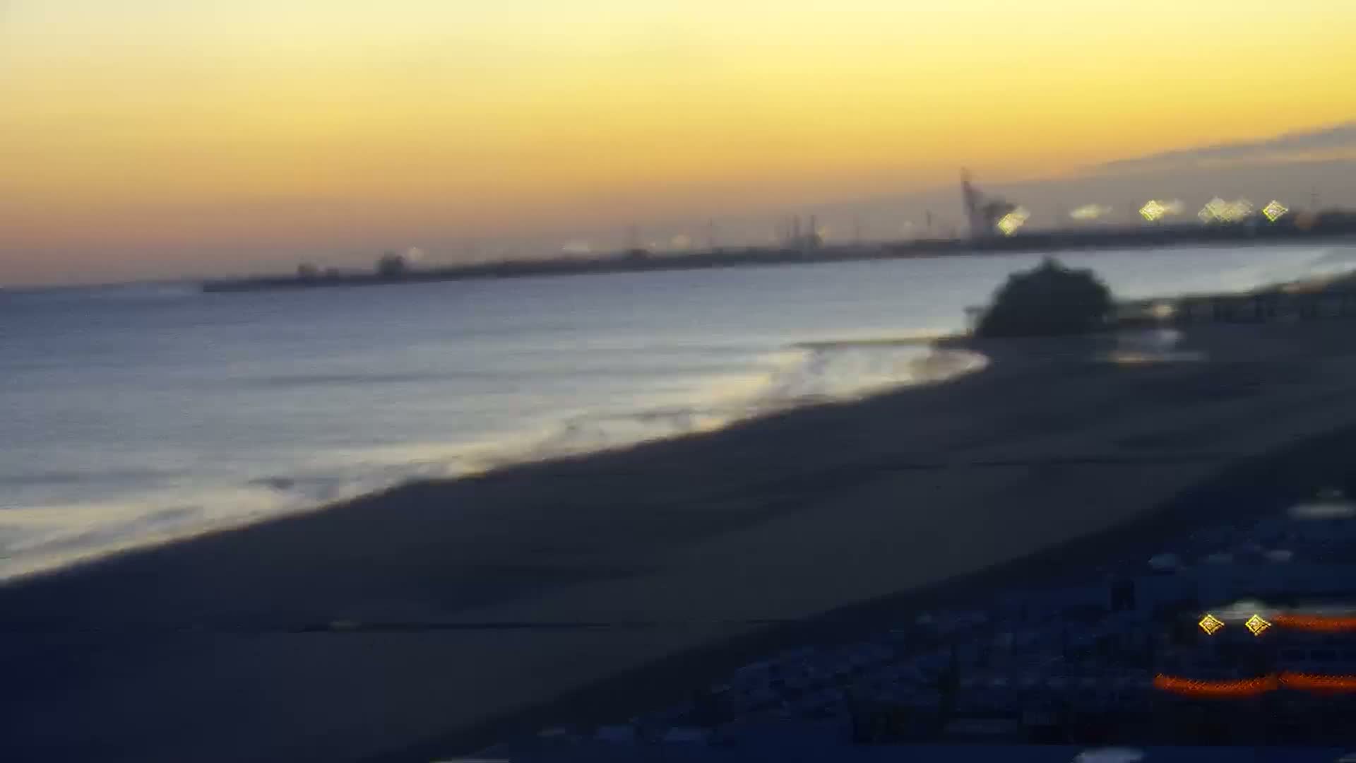 Blankenberge, Strand van Blankenberge Beach & Belgium Pier Live Cam - Bruges, West Flanders (Flandre-Occidentale), Flemish (Flamande), Belgium