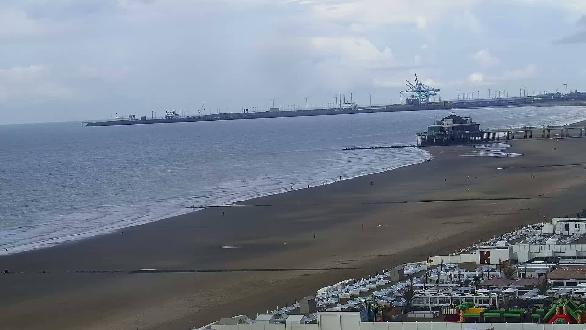 Blankenberge, Strand van Blankenberge Beach & Belgium Pier Live Cam - Bruges, West Flanders (Flandre-Occidentale), Flemish (Flamande), Belgium