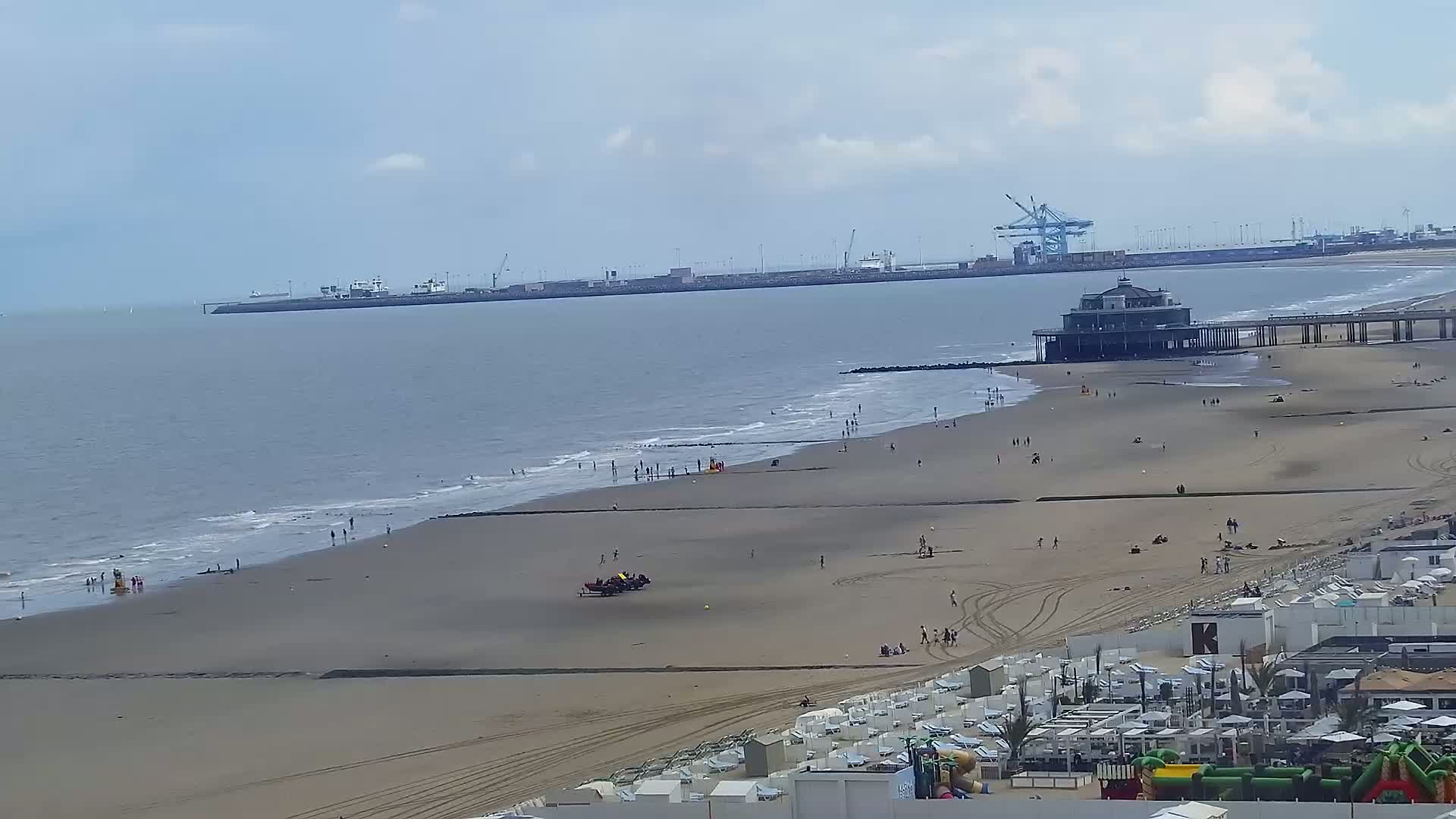 Blankenberge, Strand van Blankenberge Beach & Belgium Pier Live Cam - Bruges, West Flanders (Flandre-Occidentale), Flemish (Flamande), Belgium