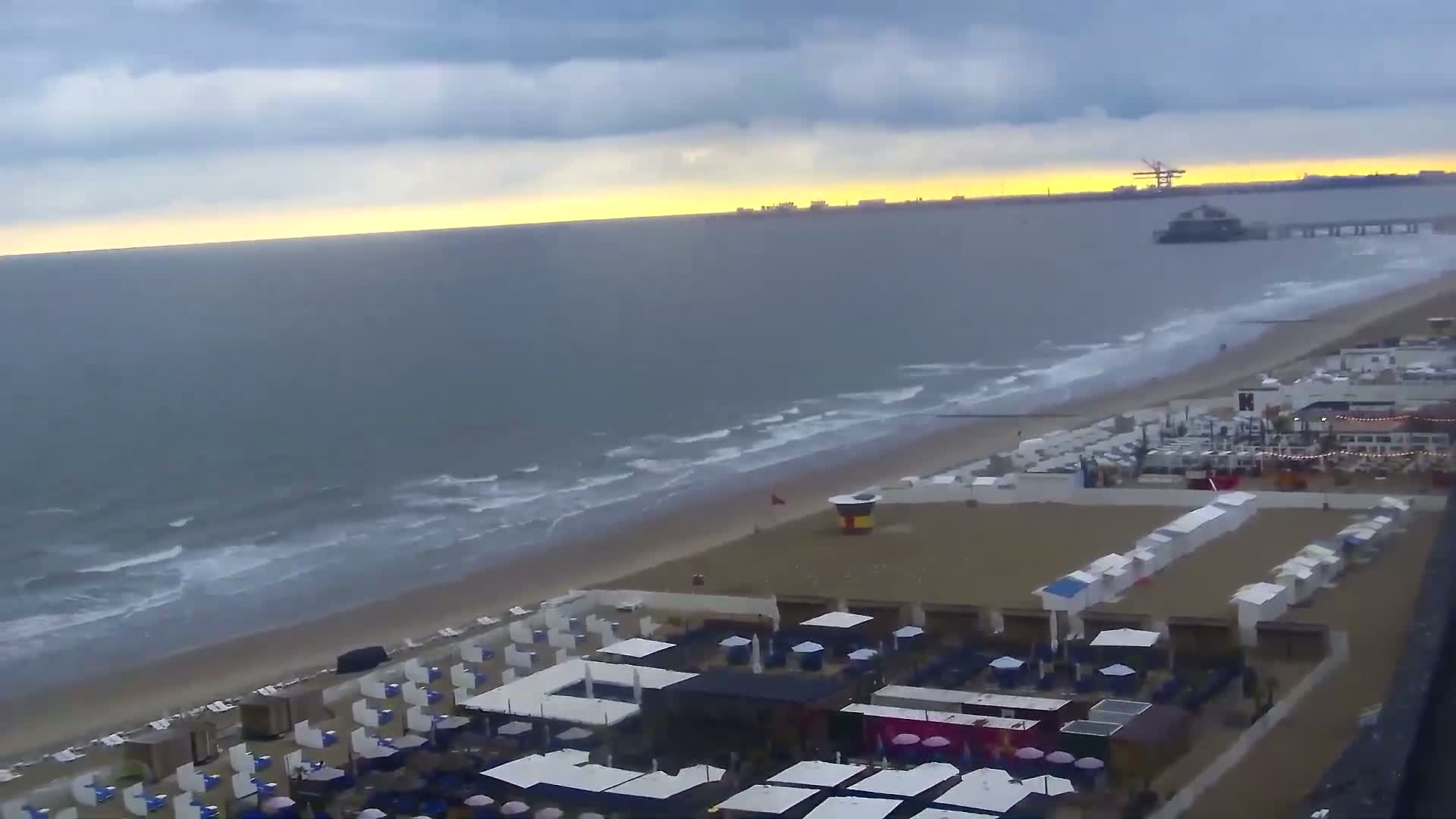 Blankenberge, Strand van Blankenberge Beach & Belgium Pier Live Cam - Bruges, West Flanders (Flandre-Occidentale), Flemish (Flamande), Belgium