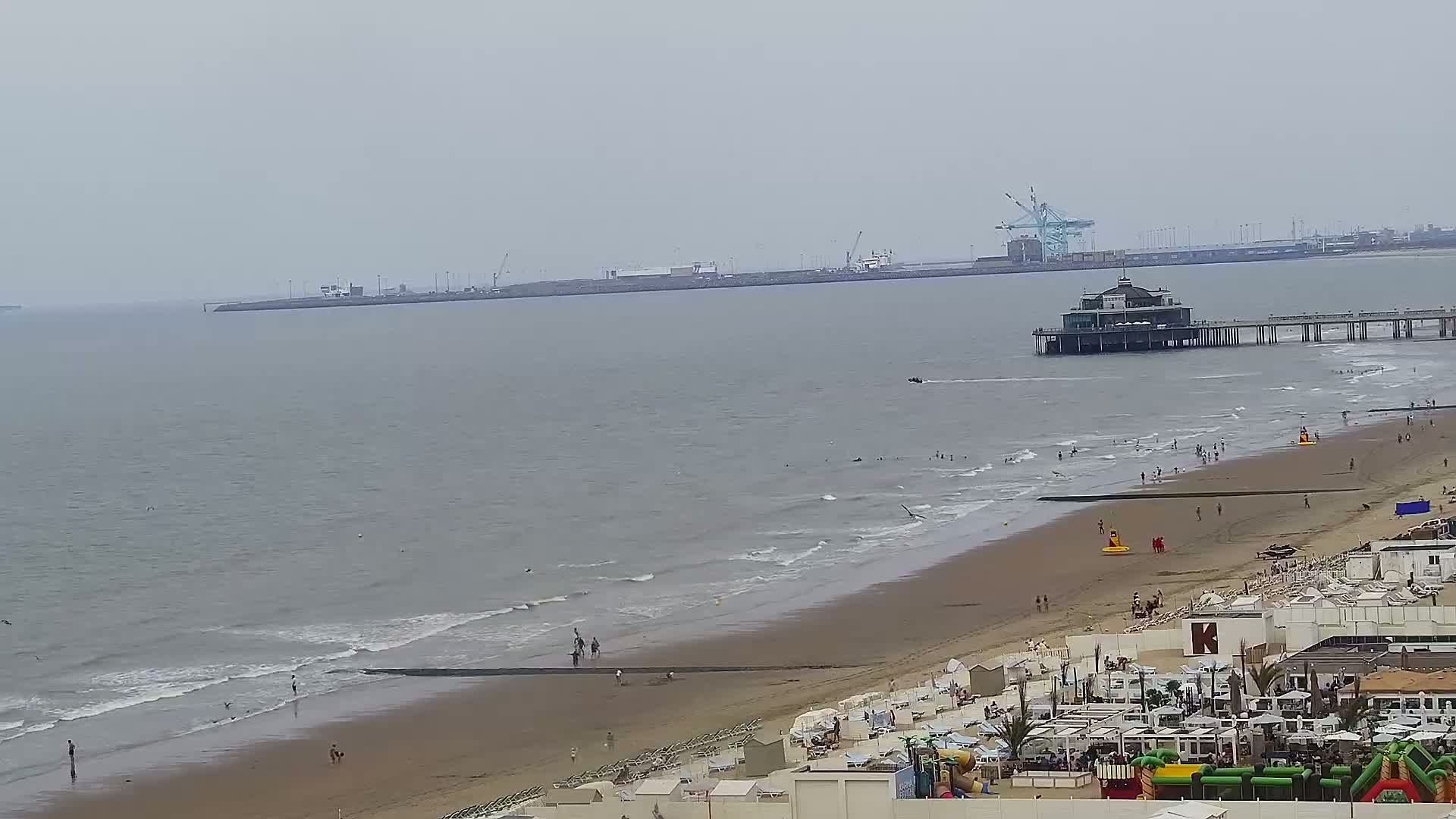 Blankenberge, Strand van Blankenberge Beach & Belgium Pier Live Cam - Bruges, West Flanders (Flandre-Occidentale), Flemish (Flamande), Belgium