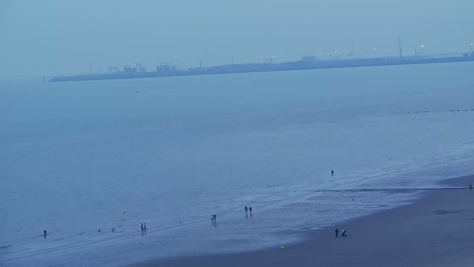 Blankenberge, Strand van Blankenberge Beach & Belgium Pier Live Cam - Bruges, West Flanders (Flandre-Occidentale), Flemish (Flamande), Belgium