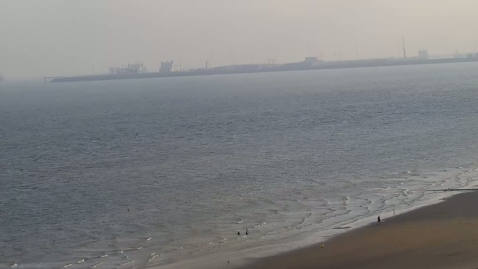 Blankenberge, Strand van Blankenberge Beach & Belgium Pier Live Cam - Bruges, West Flanders (Flandre-Occidentale), Flemish (Flamande), Belgium
