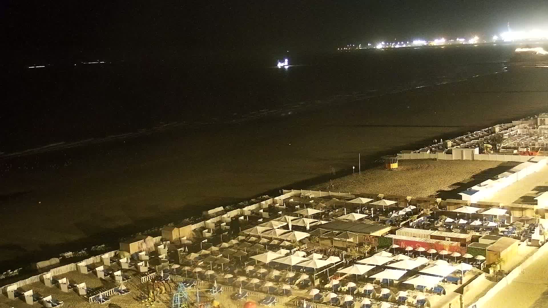 Blankenberge, Strand van Blankenberge Beach & Belgium Pier Live Cam - Bruges, West Flanders (Flandre-Occidentale), Flemish (Flamande), Belgium