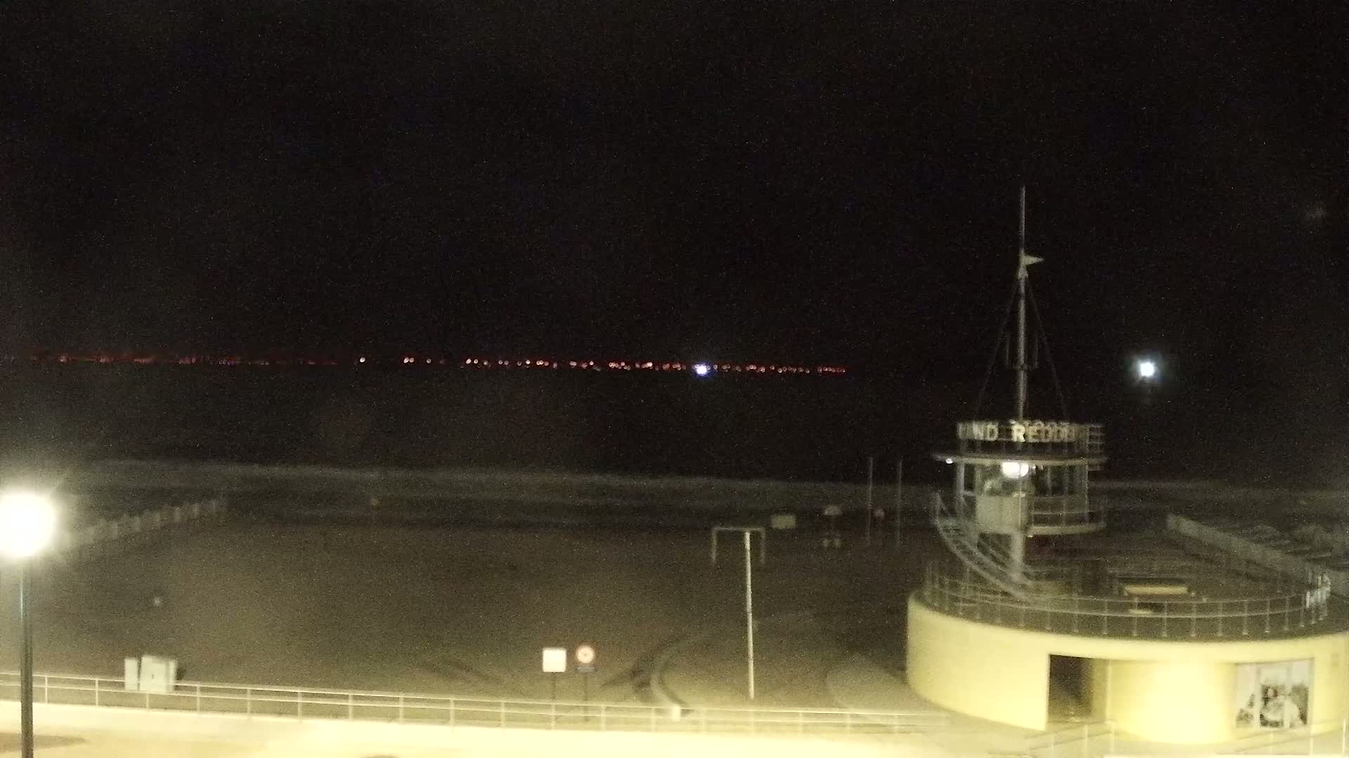 Knokke-Heist, Knokke Strand Beach Live Cam - Bruges, West Flanders (Flandre-Occidentale), Flemish (Flamande), Belgium
