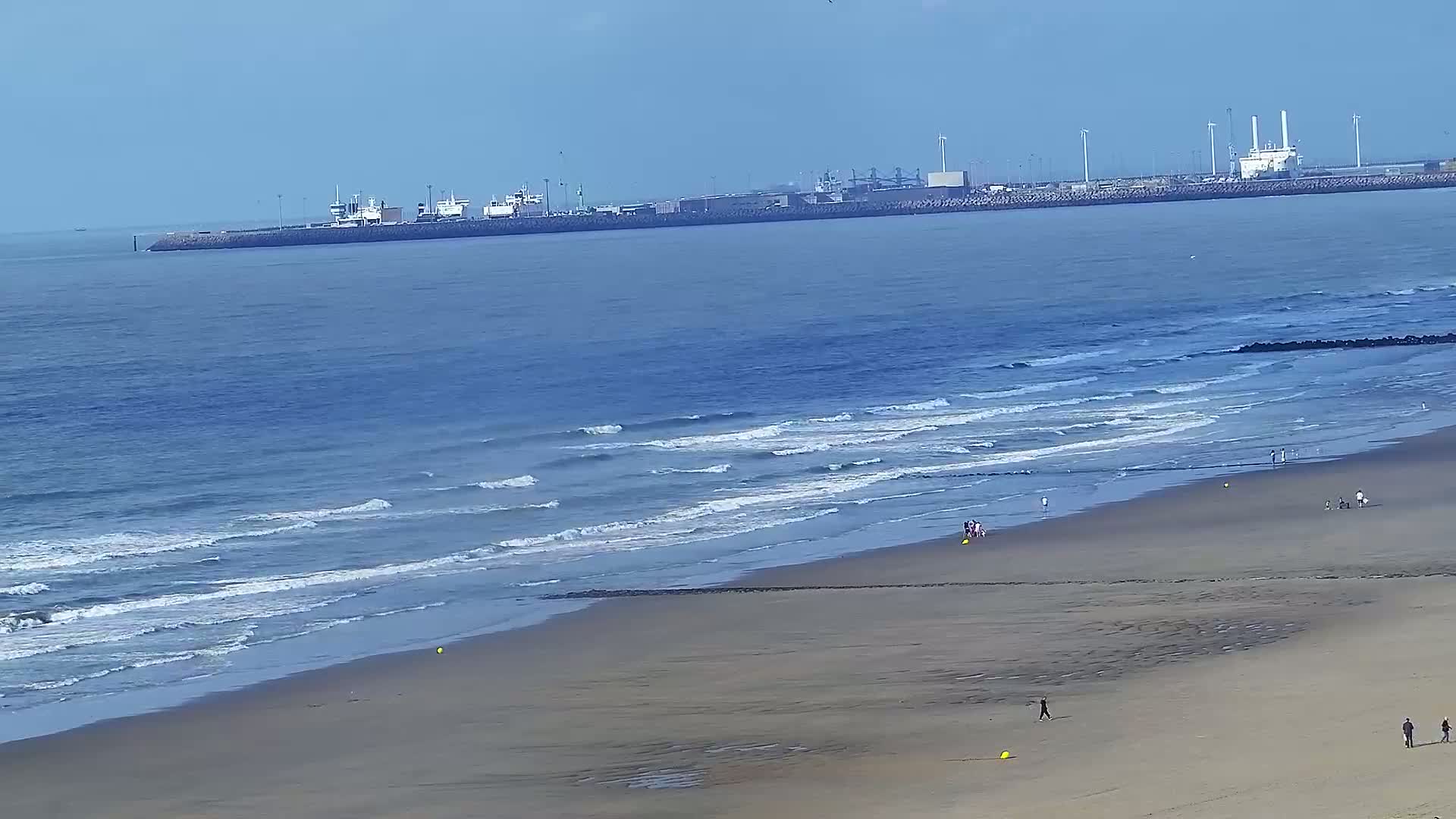 Knokke-Heist, Knokke Strand Beach Live Cam - Bruges, West Flanders (Flandre-Occidentale), Flemish (Flamande), Belgium
