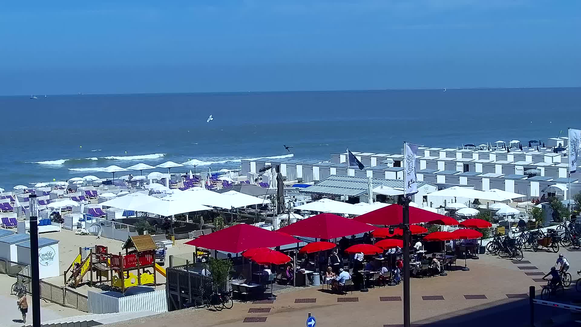 Knokke-Heist, Knokke Strand Beach Live Cam - Bruges, West Flanders (Flandre-Occidentale), Flemish (Flamande), Belgium