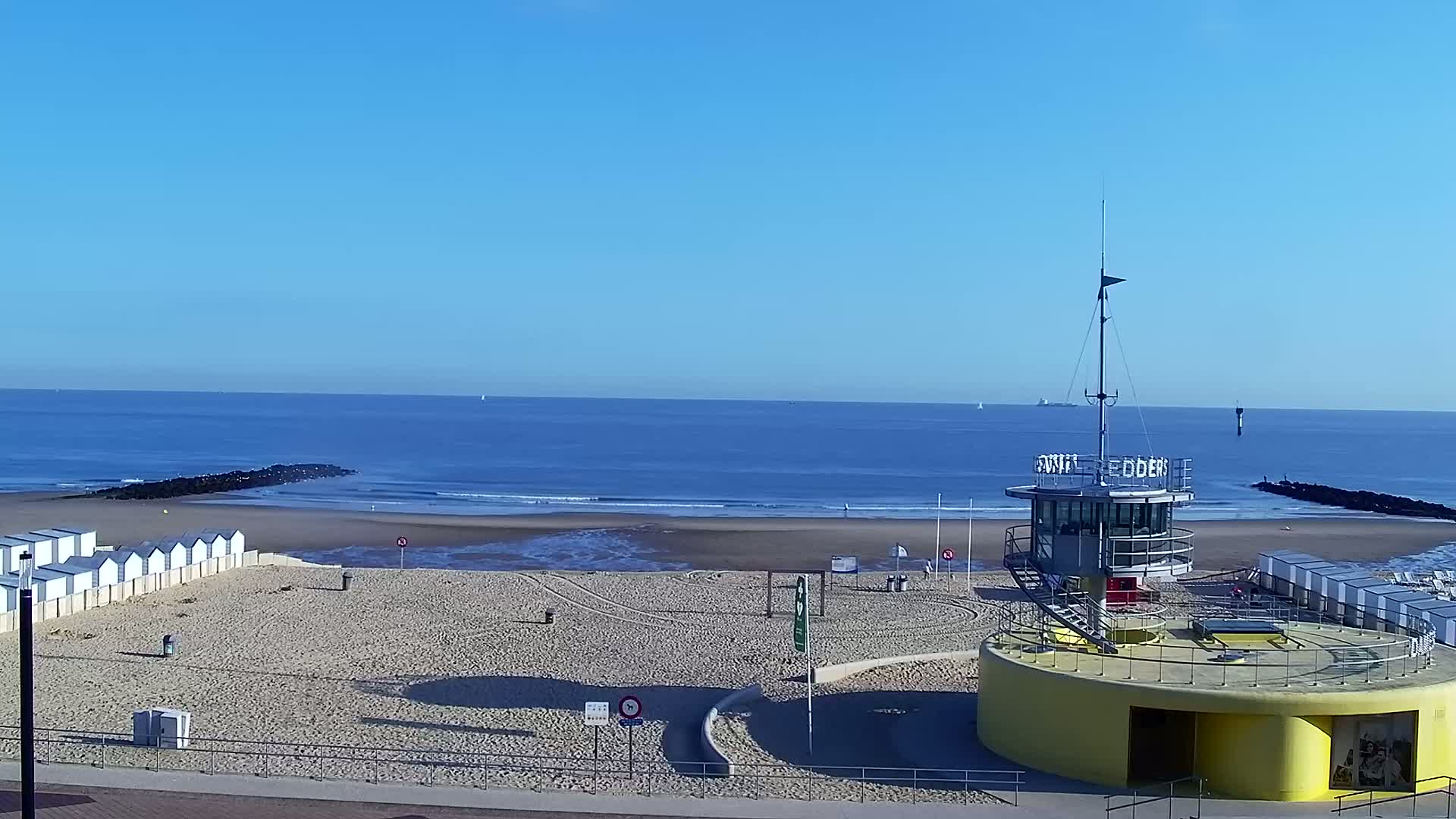Knokke-Heist, Knokke Strand Beach Live Cam - Bruges, West Flanders (Flandre-Occidentale), Flemish (Flamande), Belgium