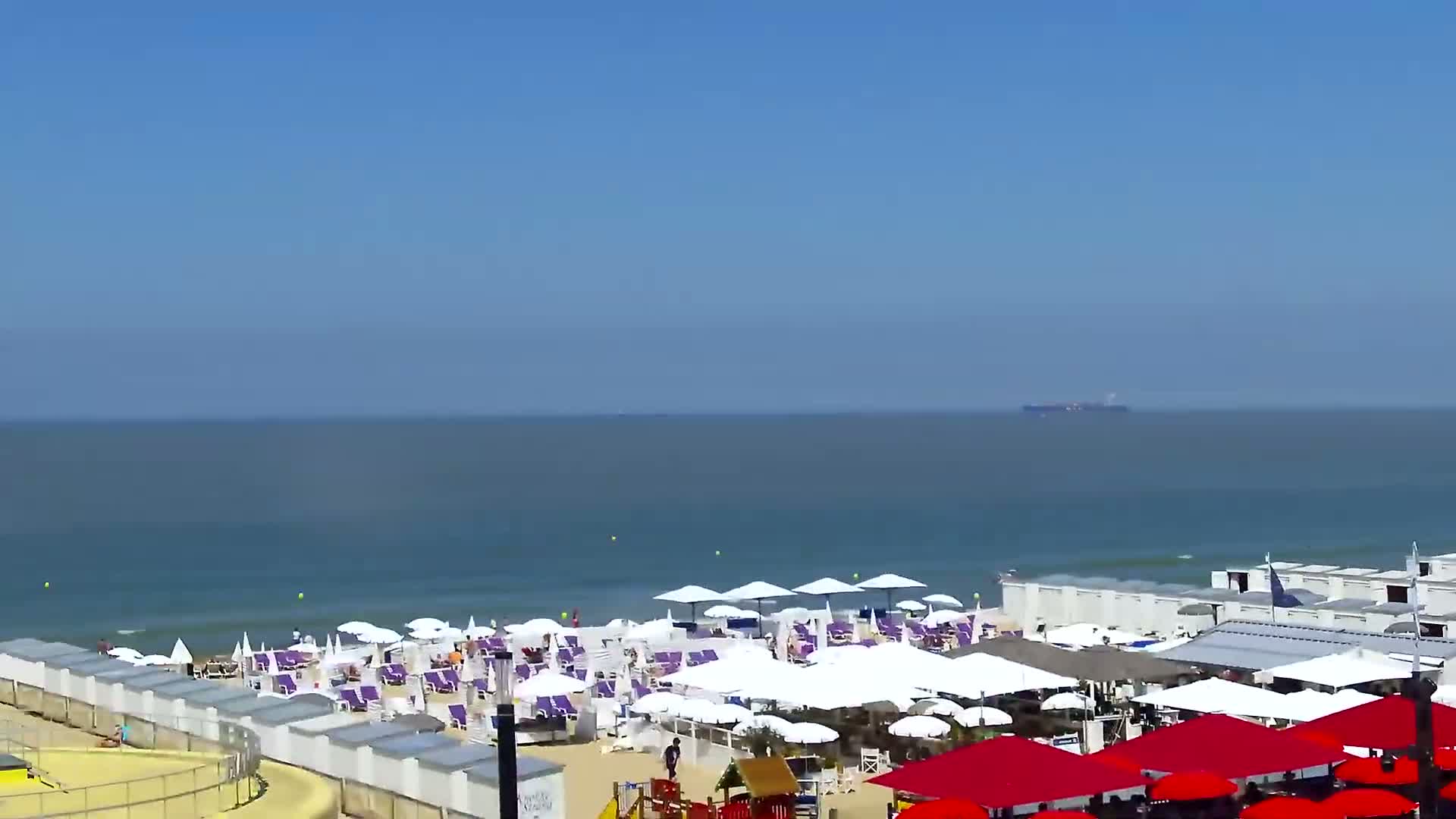 Knokke-Heist, Knokke Strand Beach Live Cam - Bruges, West Flanders (Flandre-Occidentale), Flemish (Flamande), Belgium