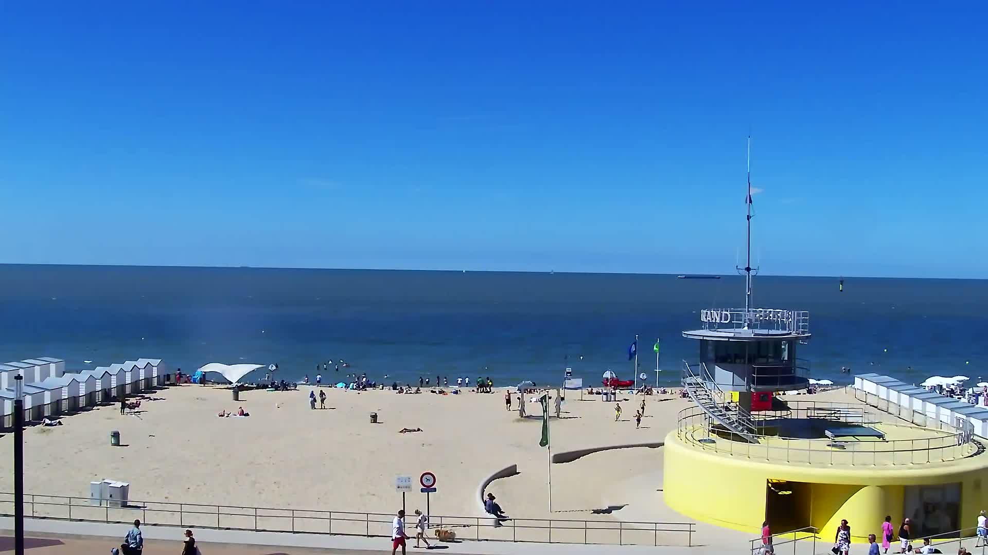 Knokke-Heist, Knokke Strand Beach Live Cam - Bruges, West Flanders (Flandre-Occidentale), Flemish (Flamande), Belgium