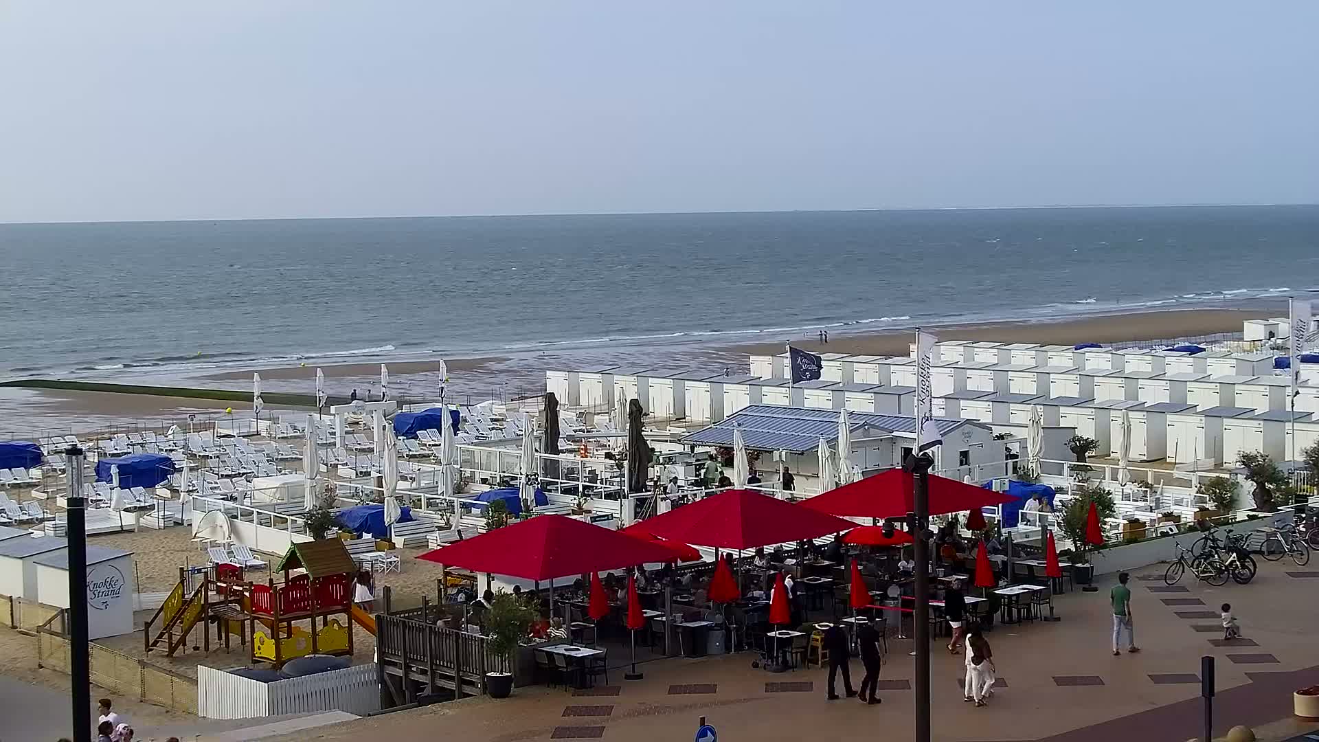 Knokke-Heist, Knokke Strand Beach Live Cam - Bruges, West Flanders (Flandre-Occidentale), Flemish (Flamande), Belgium