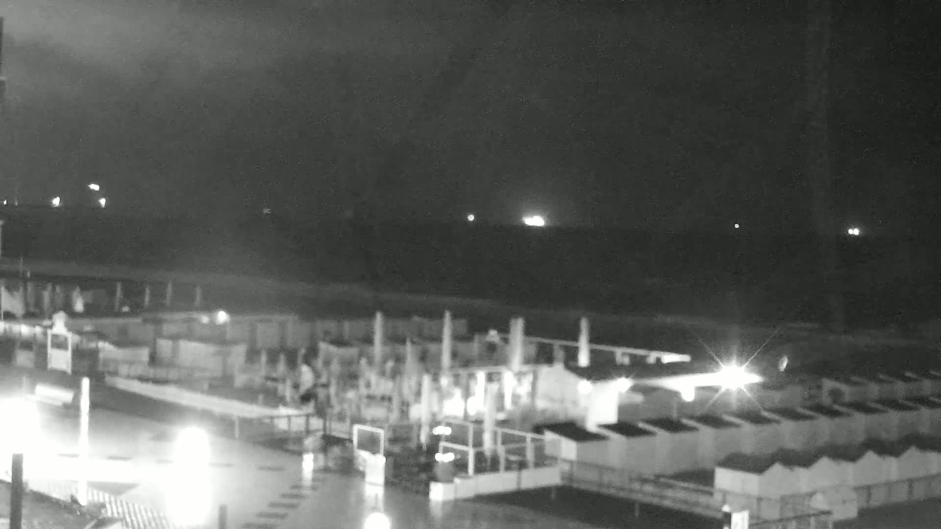 Knokke-Heist, Knokke Strand Beach Live Cam - Bruges, West Flanders (Flandre-Occidentale), Flemish (Flamande), Belgium