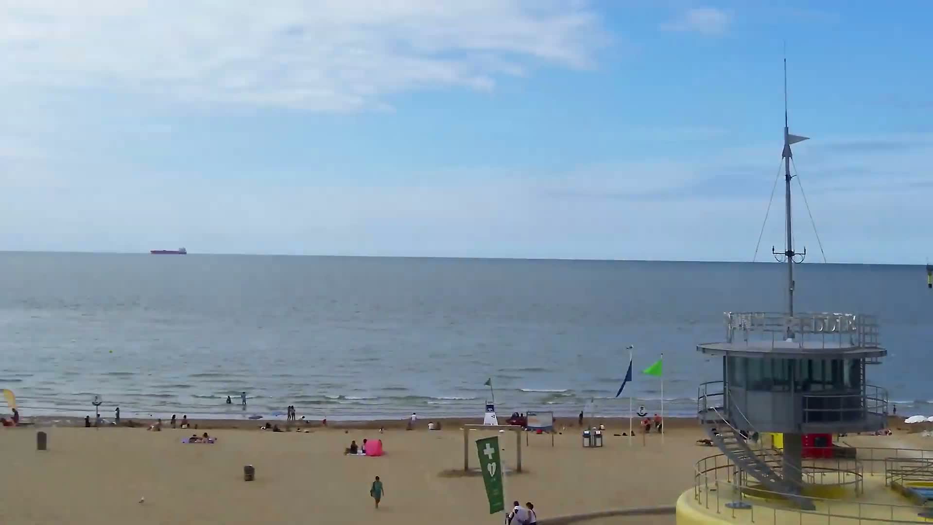 Knokke-Heist, Knokke Strand Beach Live Cam - Bruges, West Flanders (Flandre-Occidentale), Flemish (Flamande), Belgium