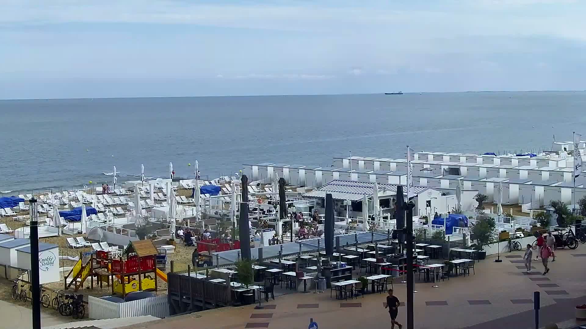Knokke-Heist, Knokke Strand Beach Live Cam - Bruges, West Flanders (Flandre-Occidentale), Flemish (Flamande), Belgium