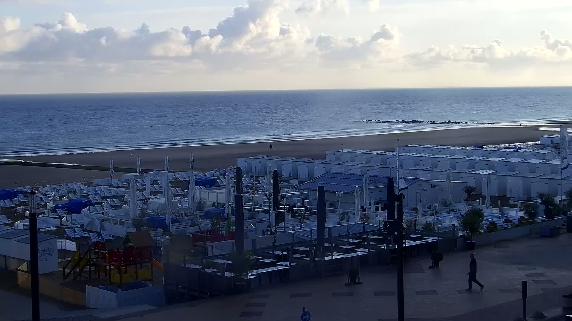Knokke-Heist, Knokke Strand Beach Live Cam - Bruges, West Flanders (Flandre-Occidentale), Flemish (Flamande), Belgium