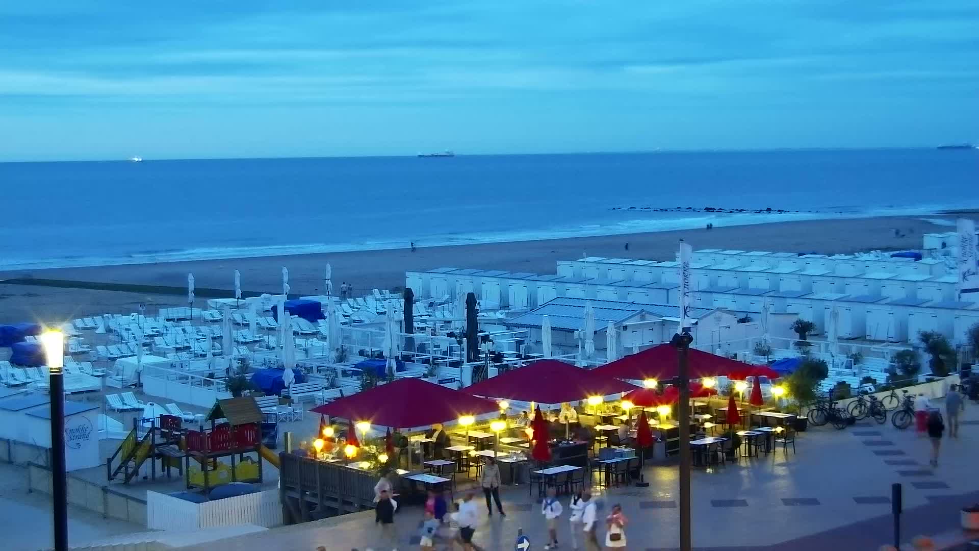 Knokke-Heist, Knokke Strand Beach Live Cam - Bruges, West Flanders (Flandre-Occidentale), Flemish (Flamande), Belgium
