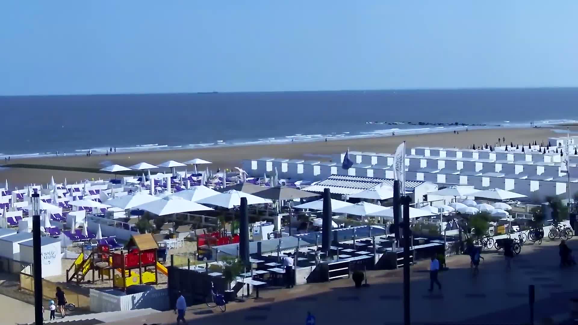 Knokke-Heist, Knokke Strand Beach Live Cam - Bruges, West Flanders (Flandre-Occidentale), Flemish (Flamande), Belgium