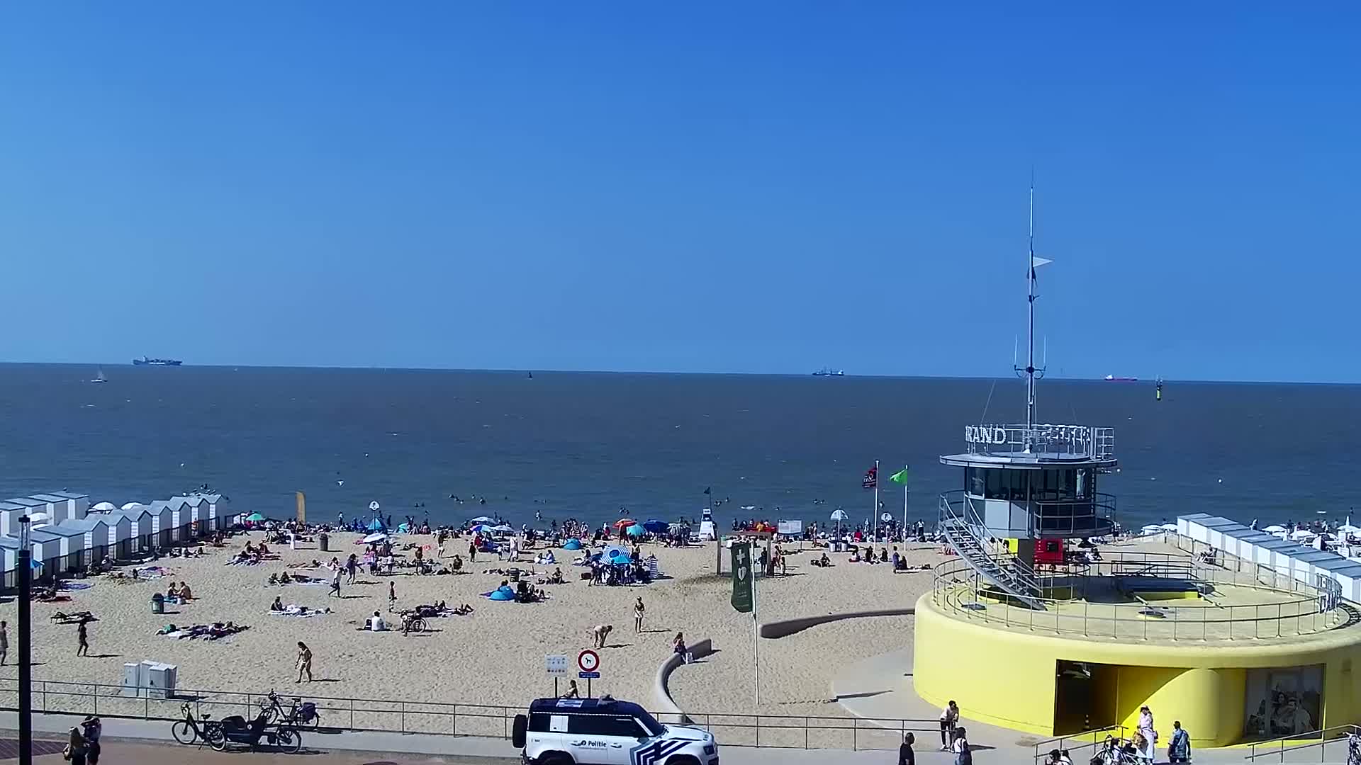 Knokke-Heist, Knokke Strand Beach Live Cam - Bruges, West Flanders (Flandre-Occidentale), Flemish (Flamande), Belgium
